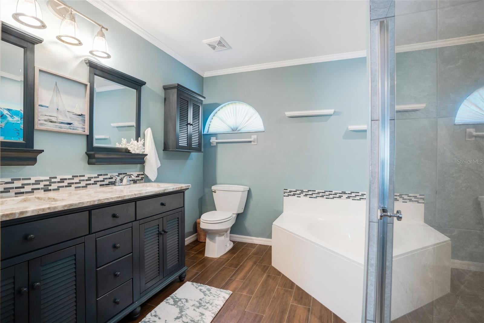 3196 CRYSTAL LAKES CT