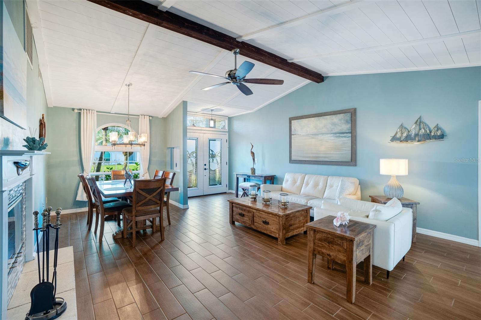 3196 CRYSTAL LAKES CT