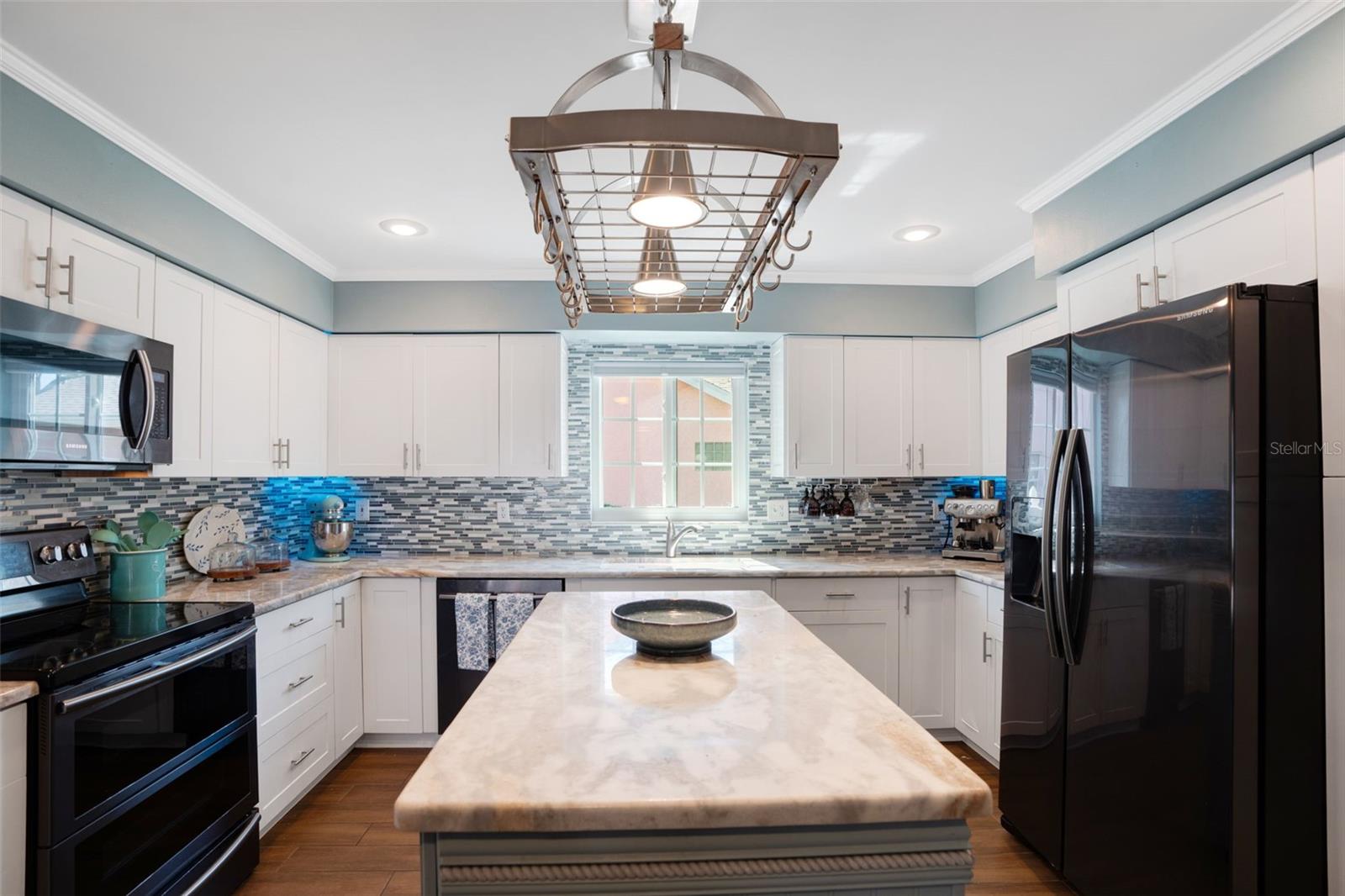 3196 CRYSTAL LAKES CT