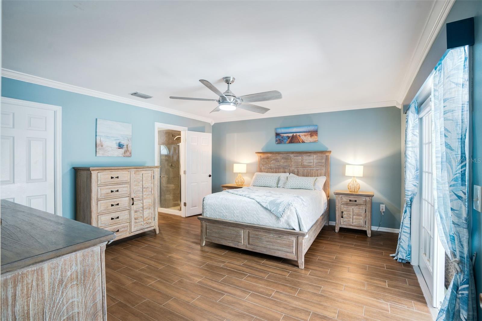 3196 CRYSTAL LAKES CT