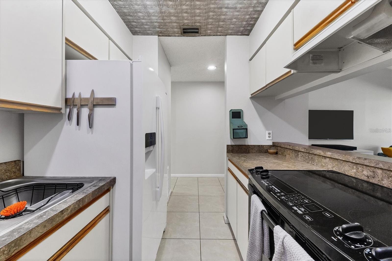 4717 WINSLOW BEACON #7