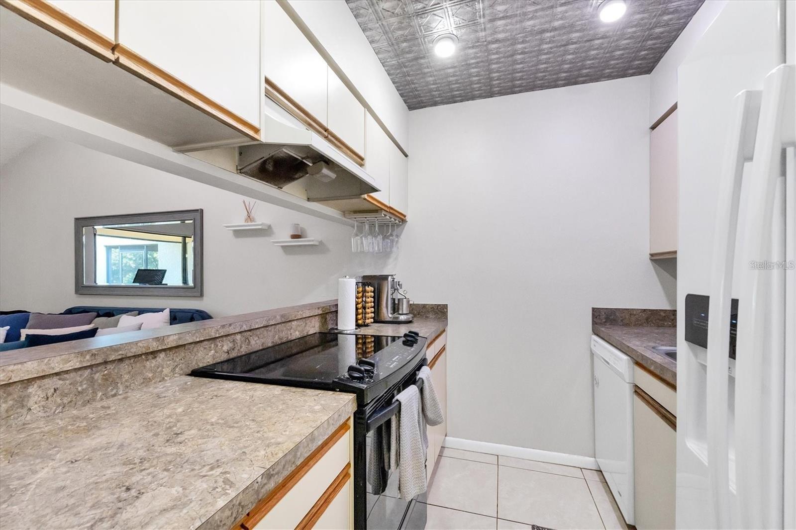 4717 WINSLOW BEACON #7