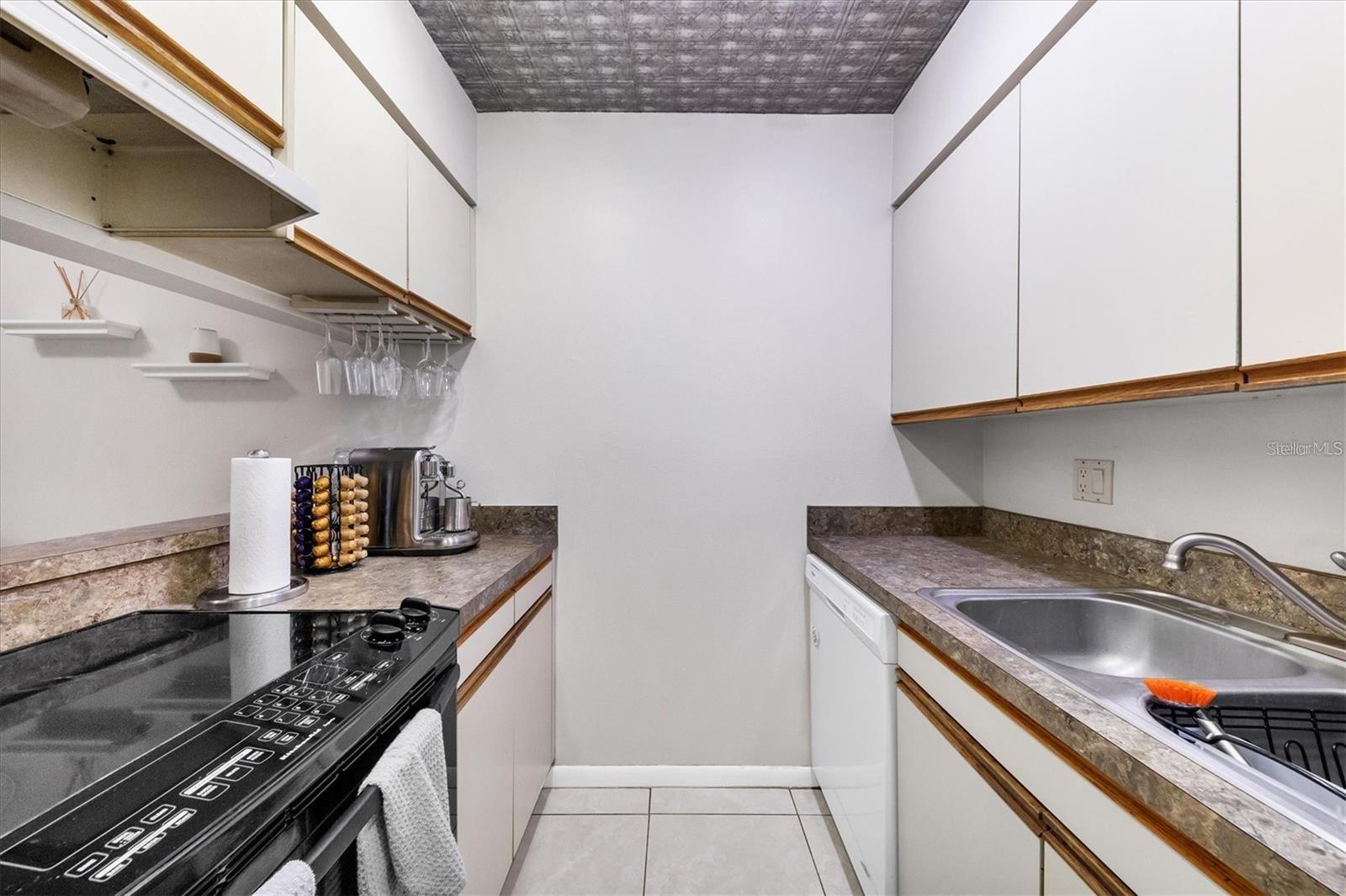 4717 WINSLOW BEACON #7