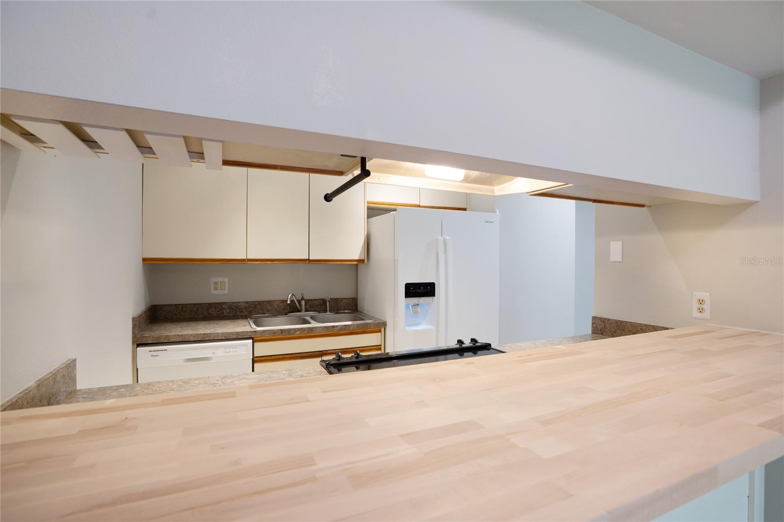 4717 WINSLOW BEACON #7