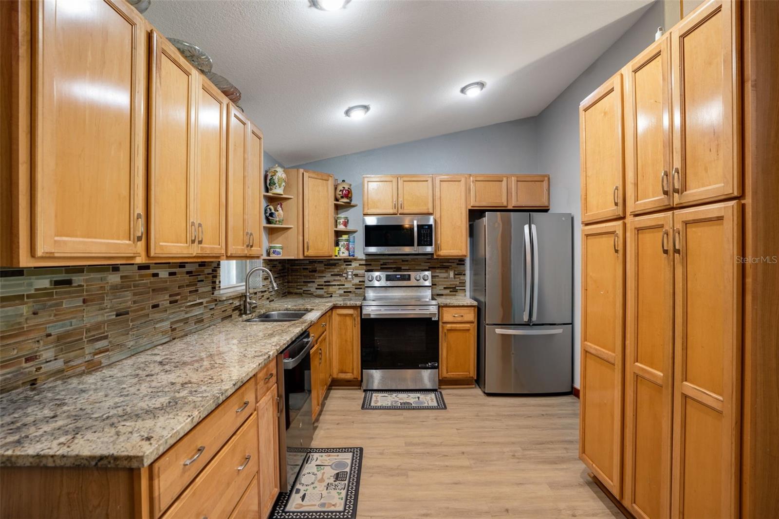 3612 CHIRON AVE