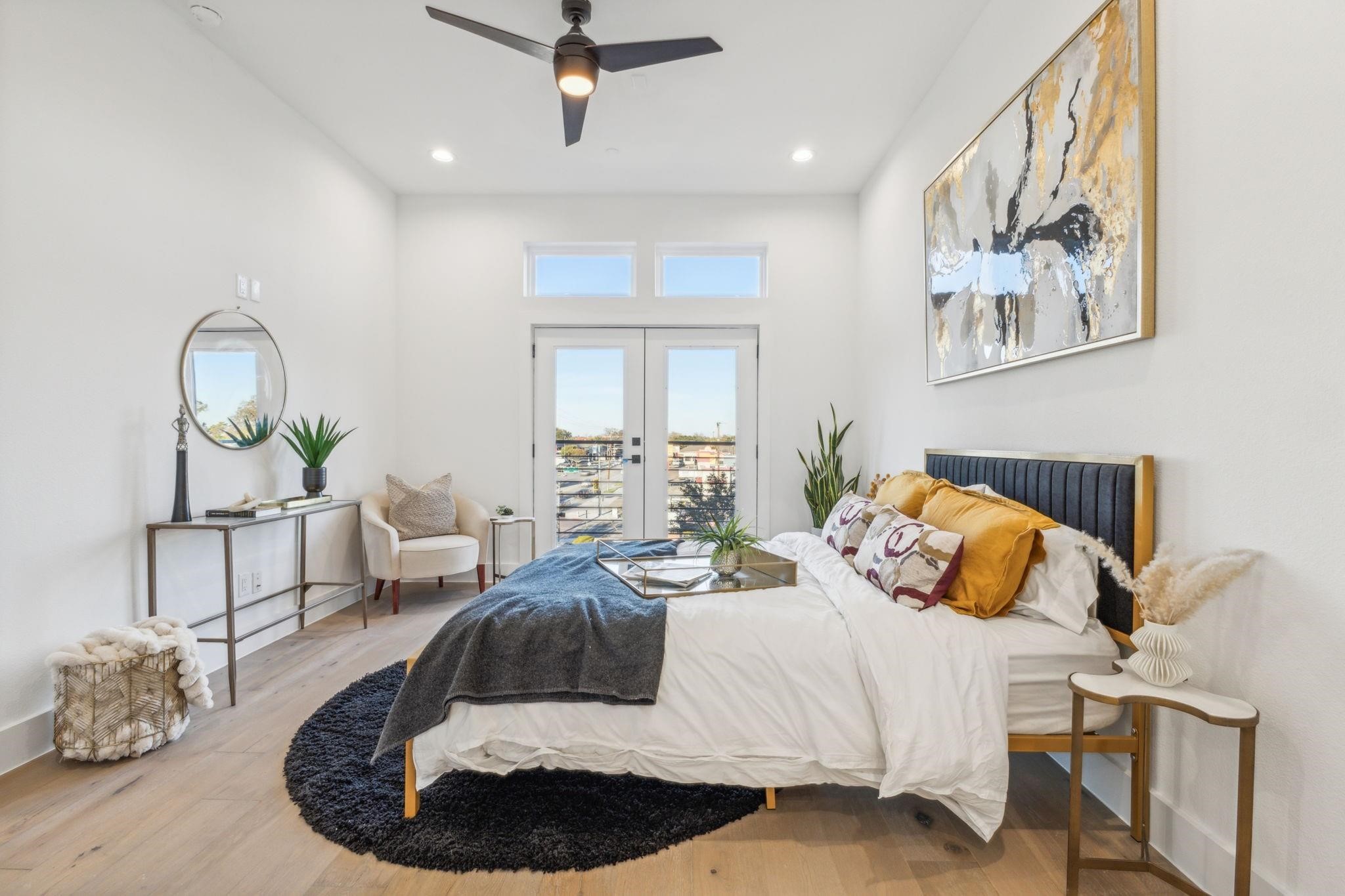 4208 Live Oak Street 201