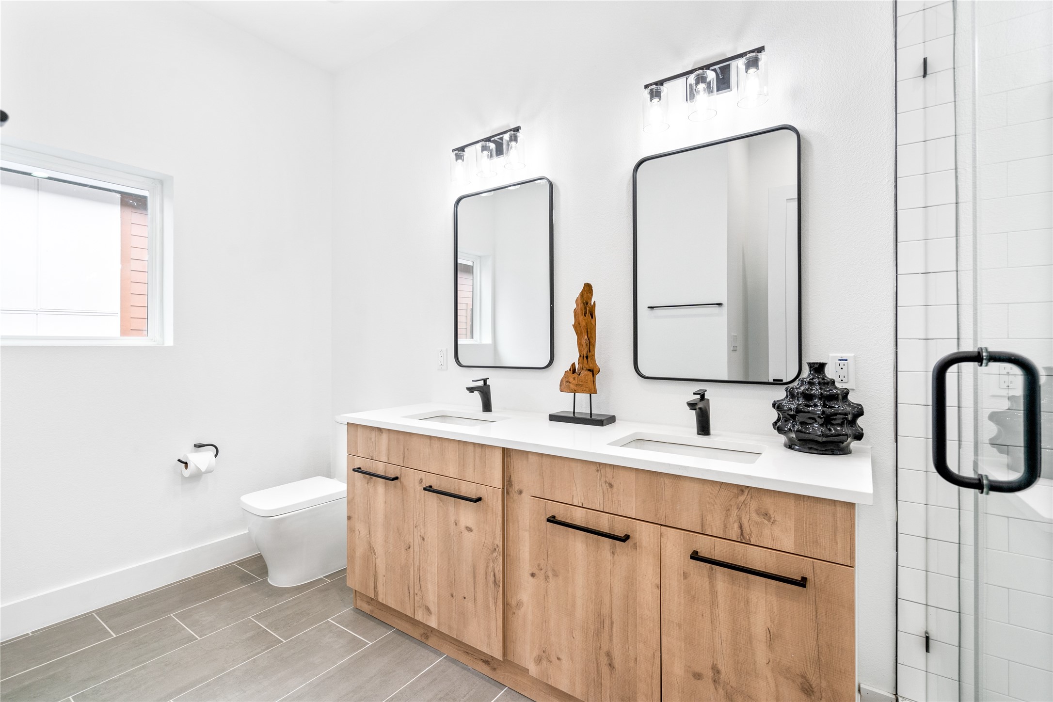 4208 Live Oak Street 201