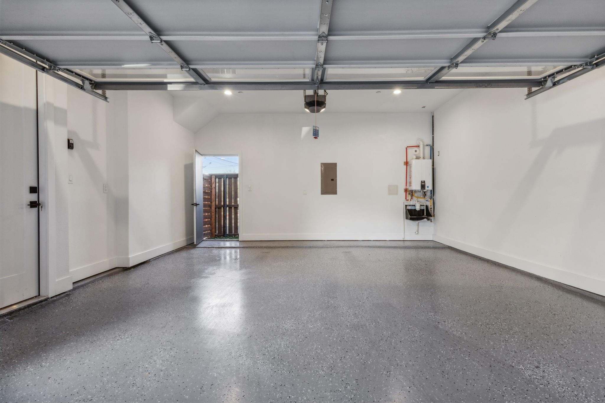 4208 Live Oak Street 201