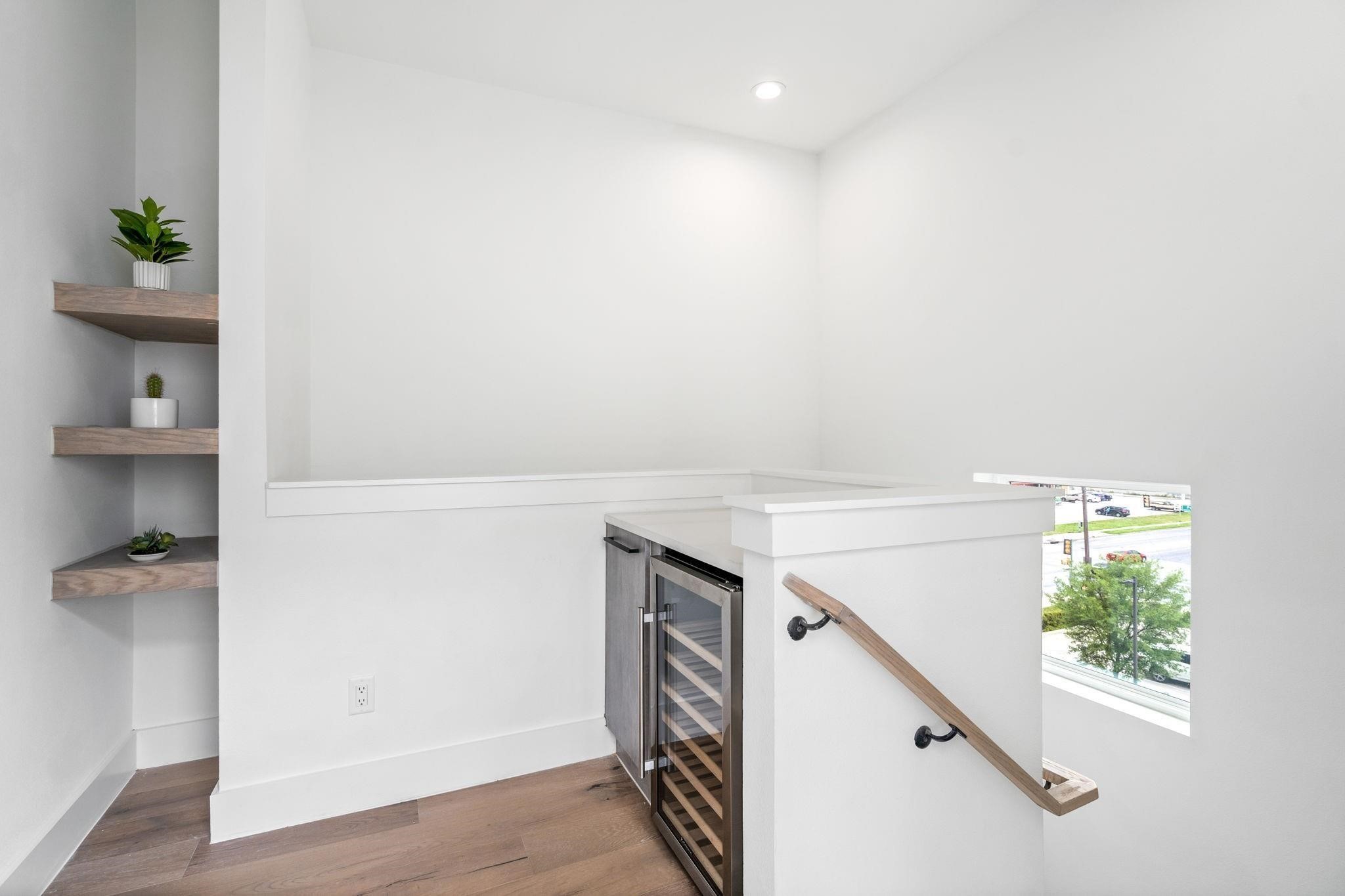 4208 Live Oak Street 201