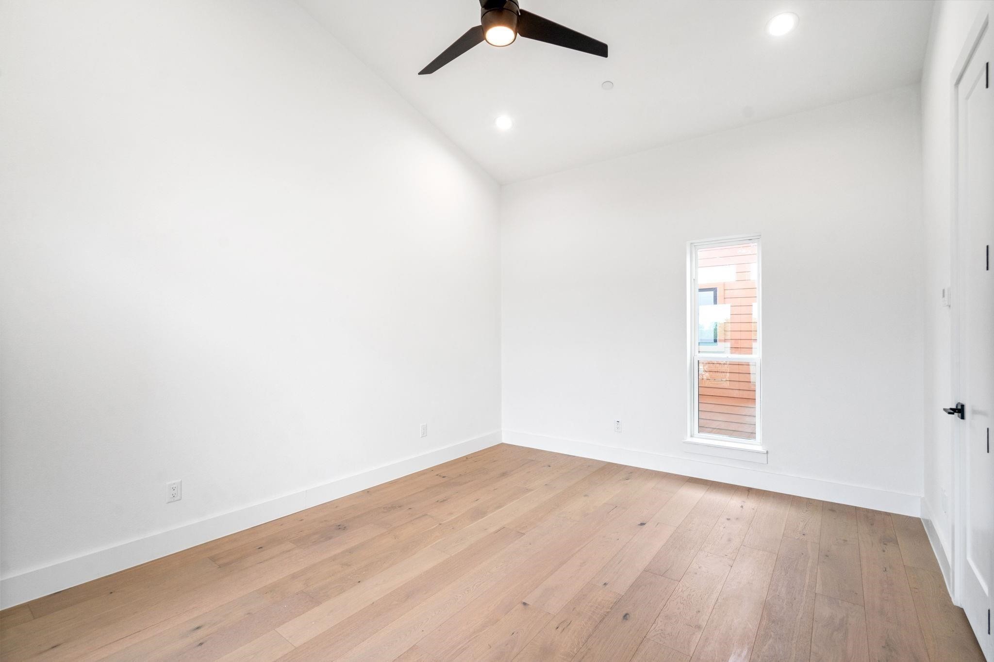 4208 Live Oak Street 201