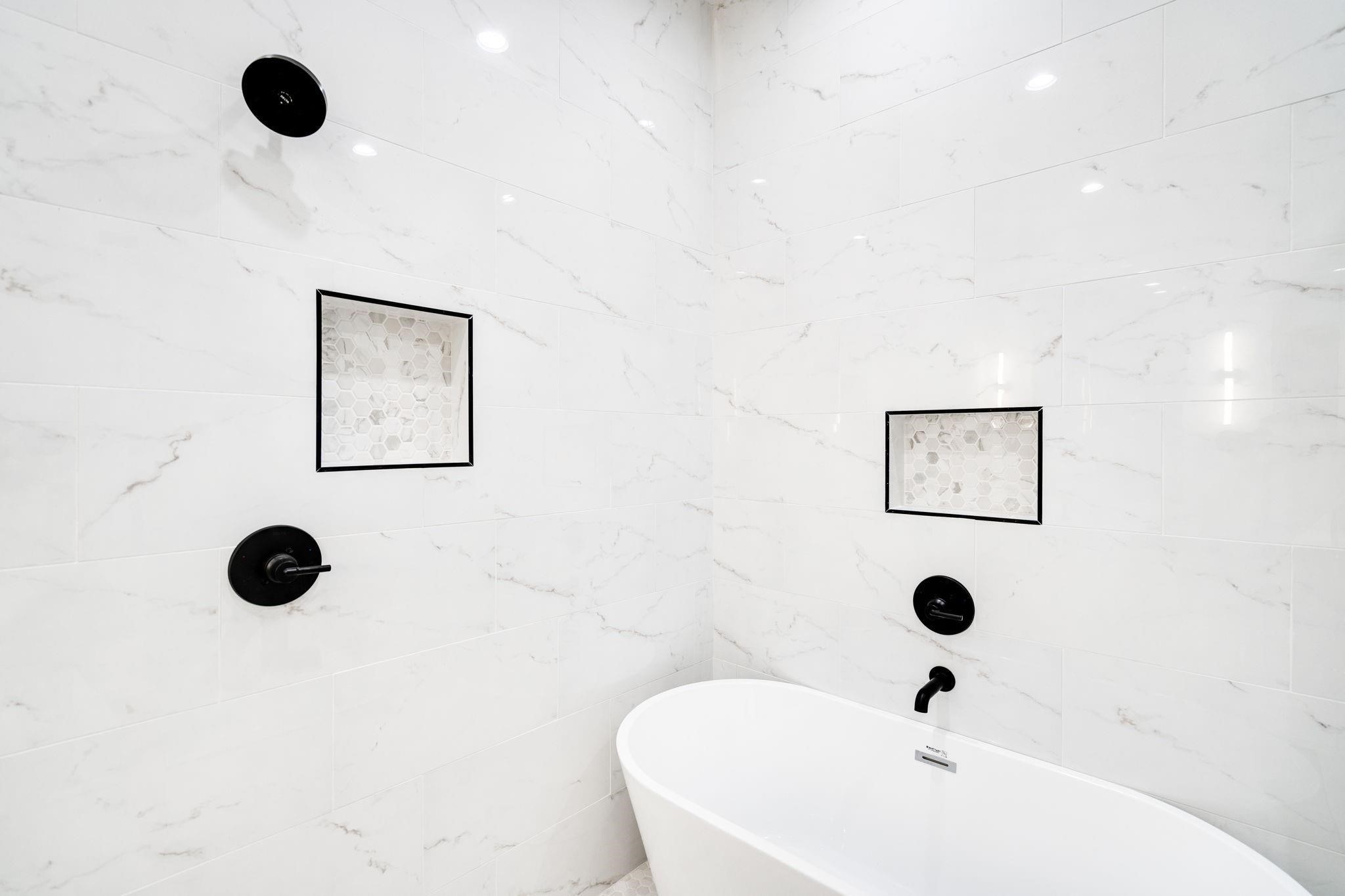 4208 Live Oak Street 201