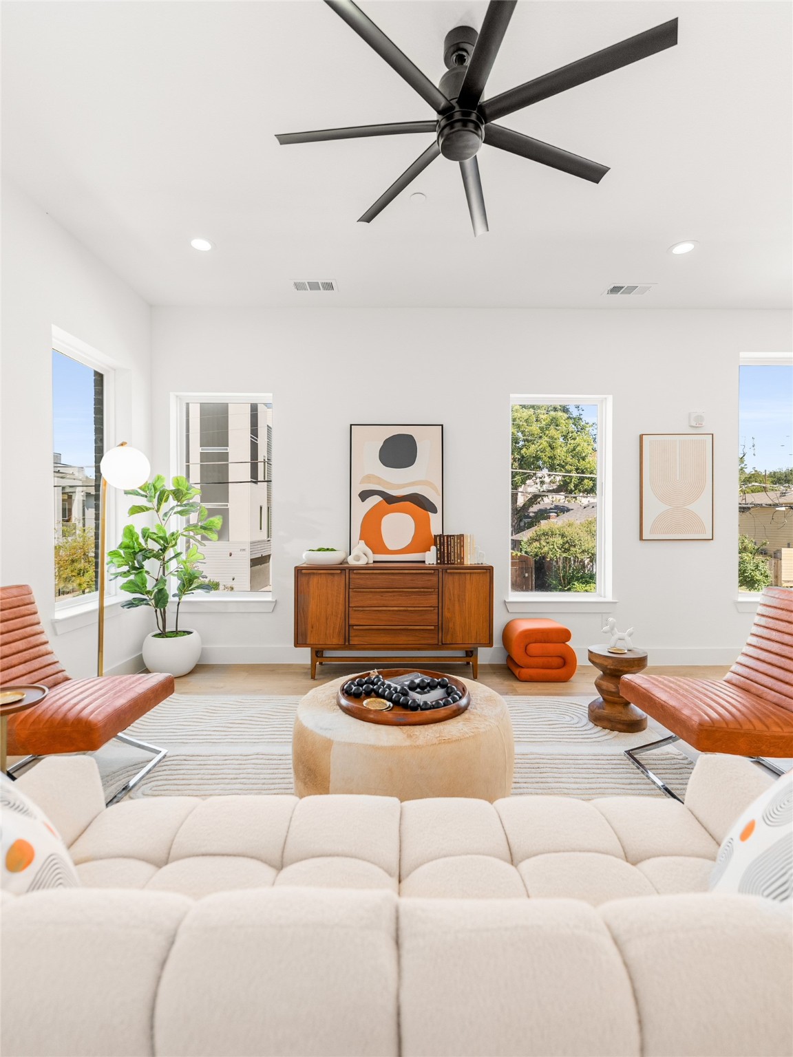 2019 N Prairie Avenue 101