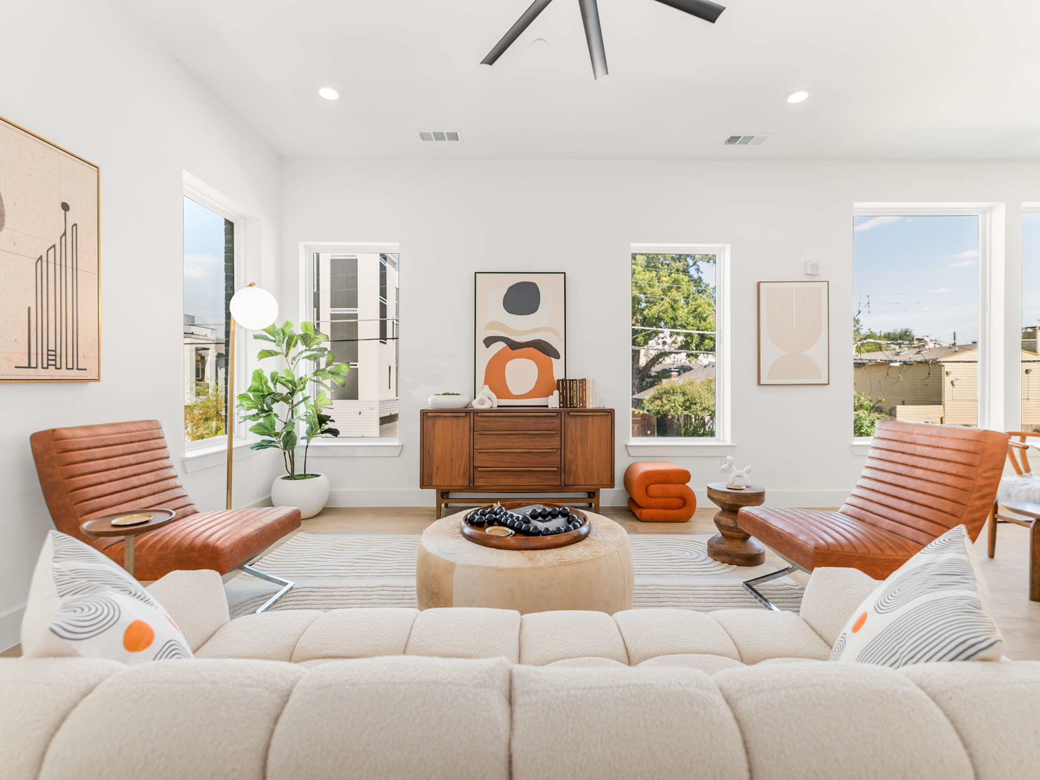 2015 N Prairie Avenue 202
