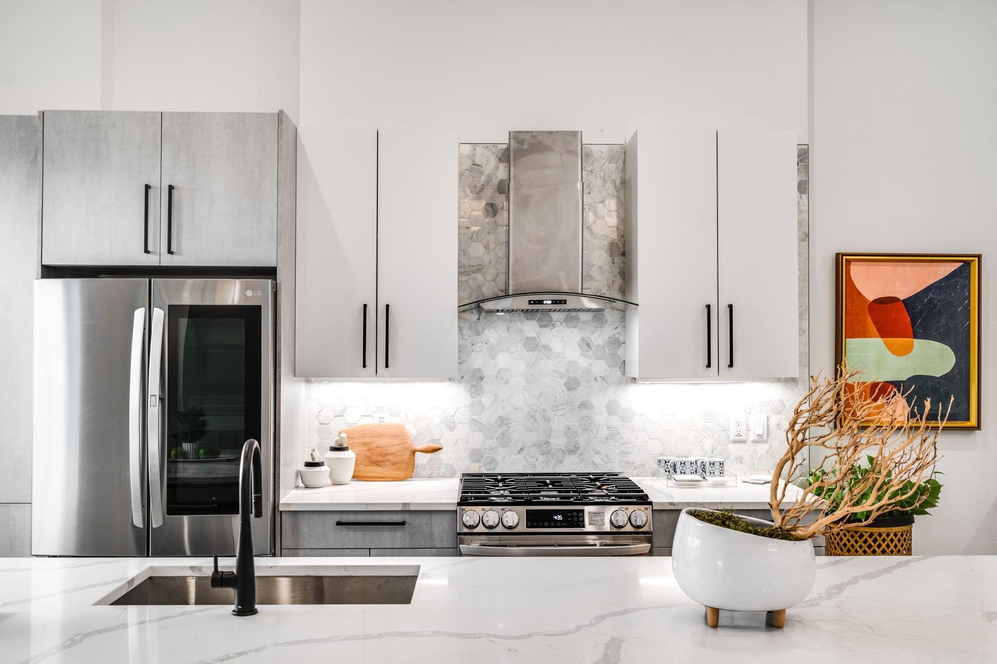 4208 Live Oak Street 106