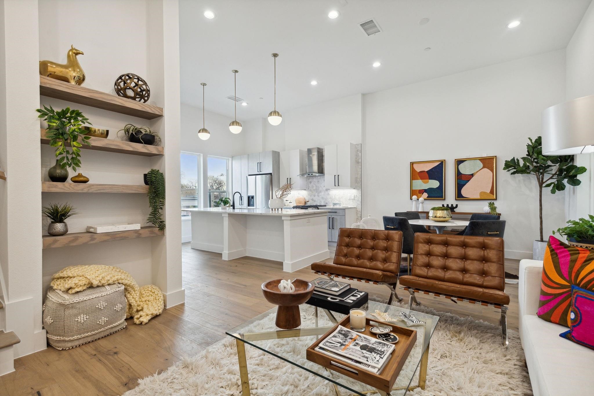 4208 Live Oak Street 106