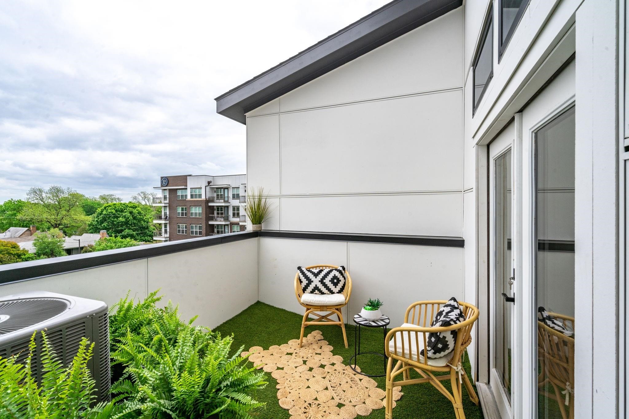4208 Live Oak Street 201