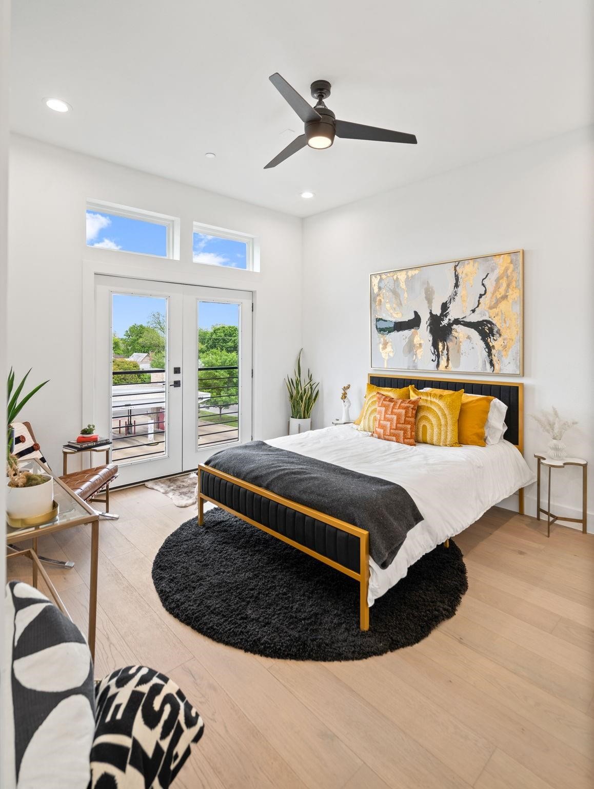 4208 Live Oak Street 201