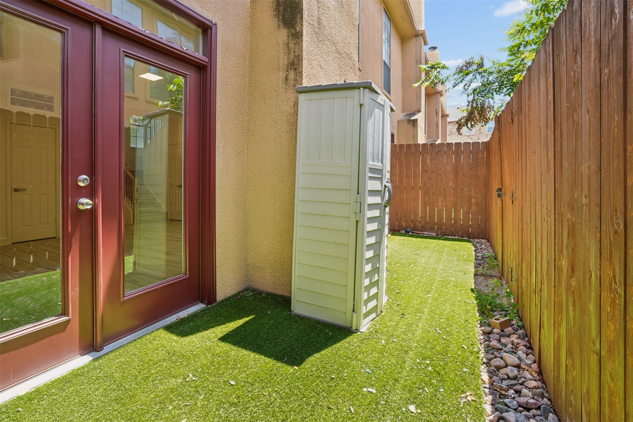 4307 Gilbert Avenue 302