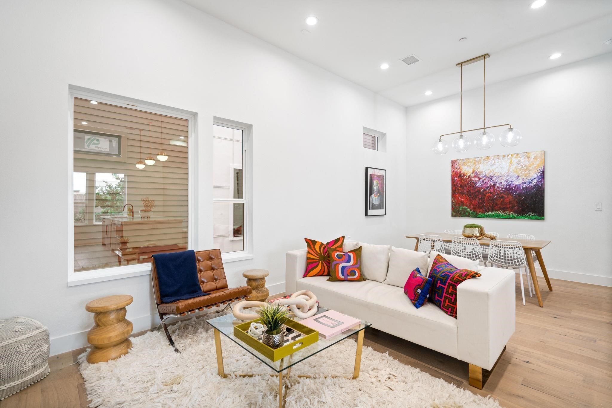 4208 Live Oak Street 106