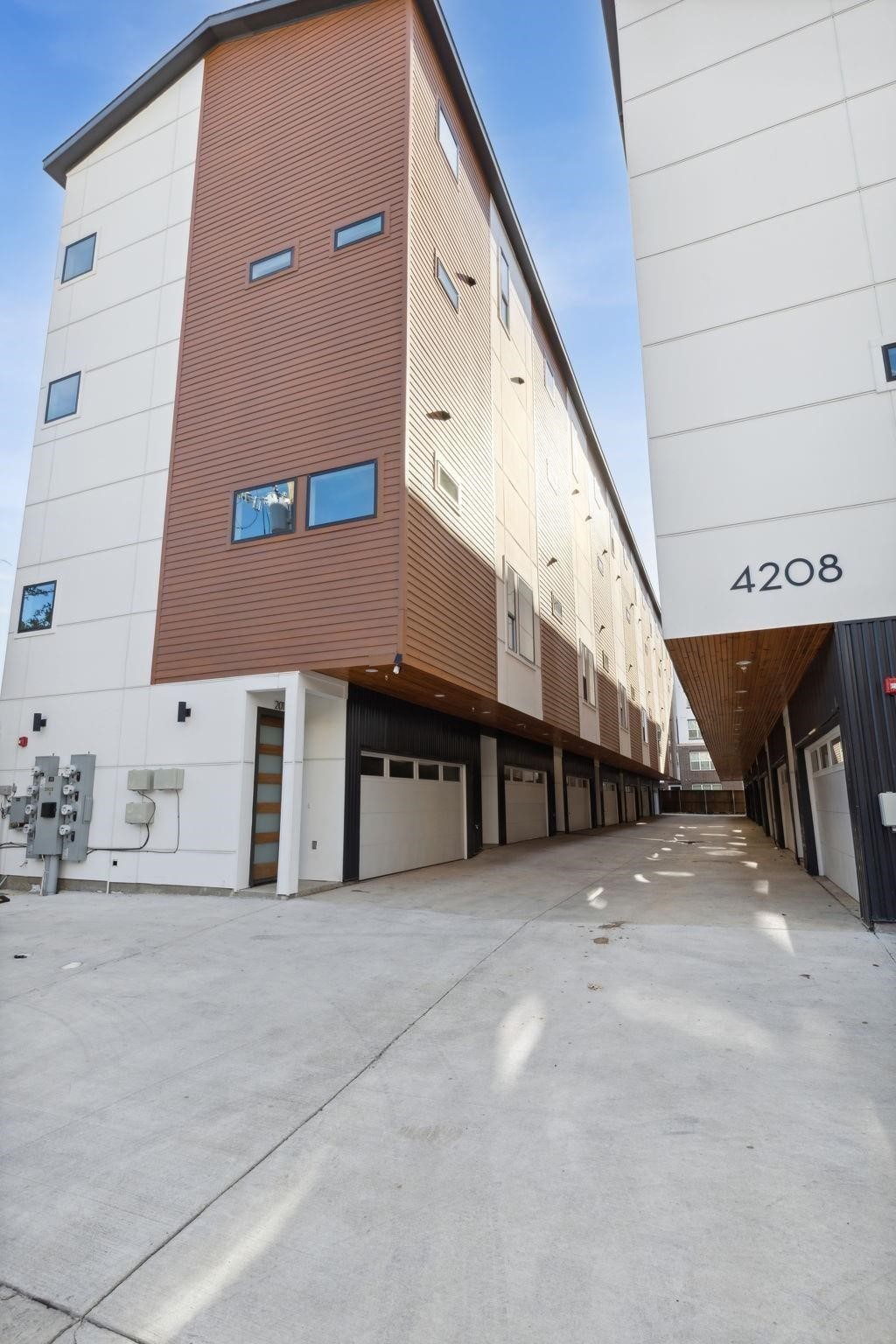 4208 Live Oak Street 201