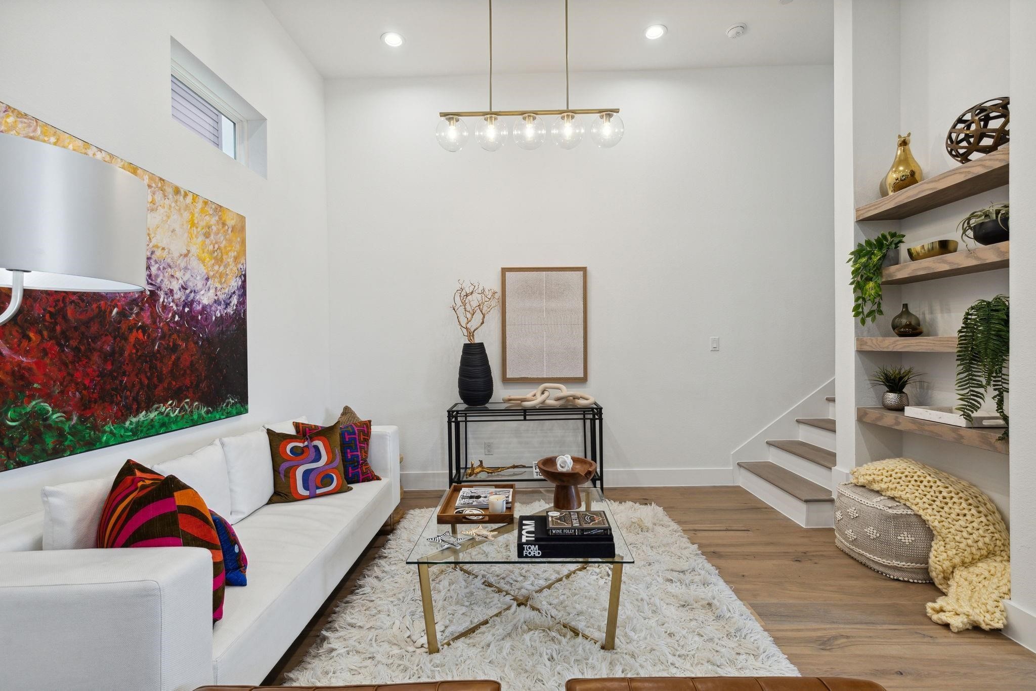 4208 Live Oak Street 201
