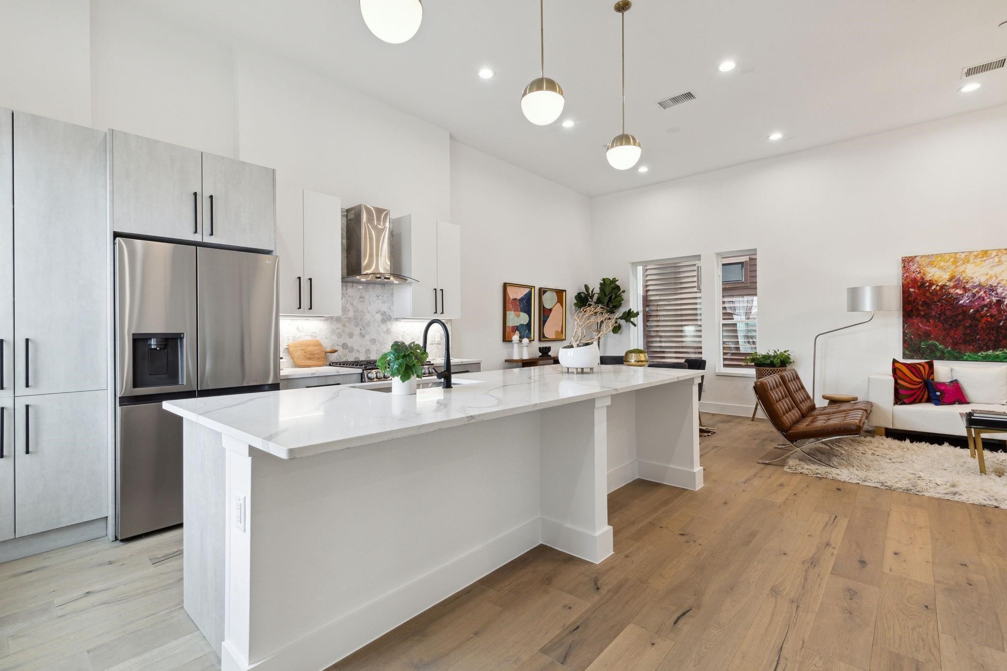4208 Live Oak Street 201