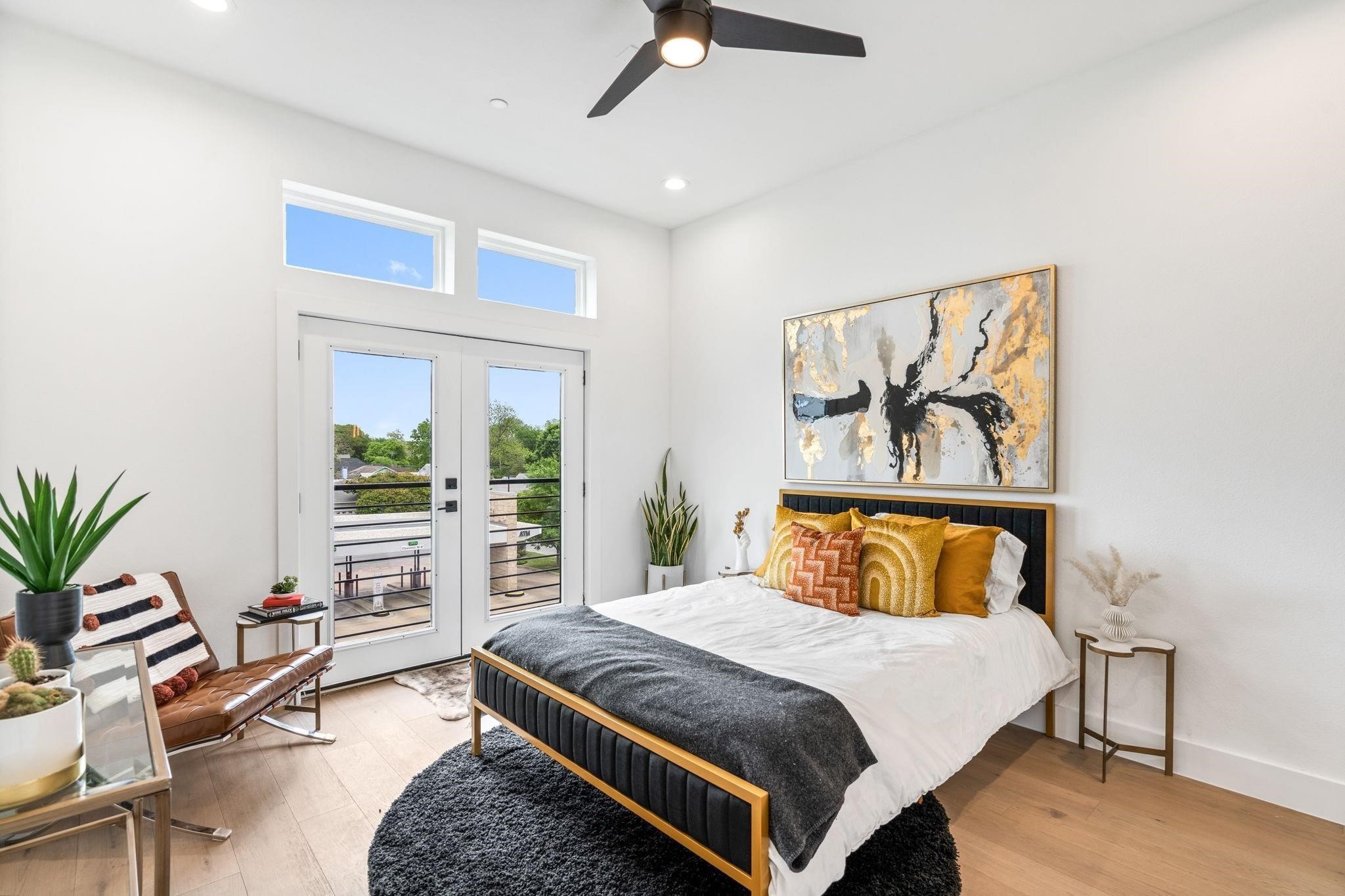 4208 Live Oak Street 201
