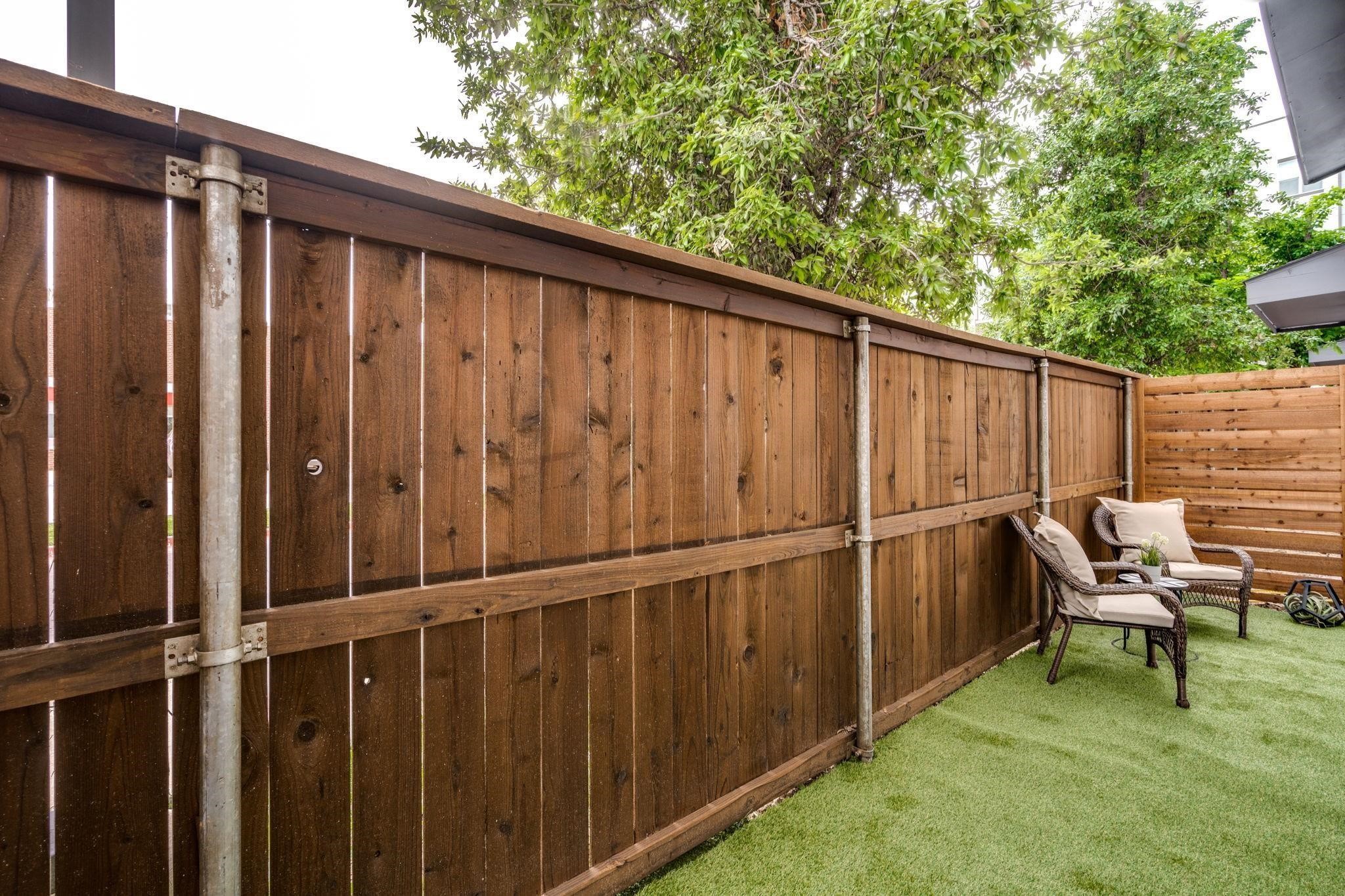 4208 Live Oak Street 201