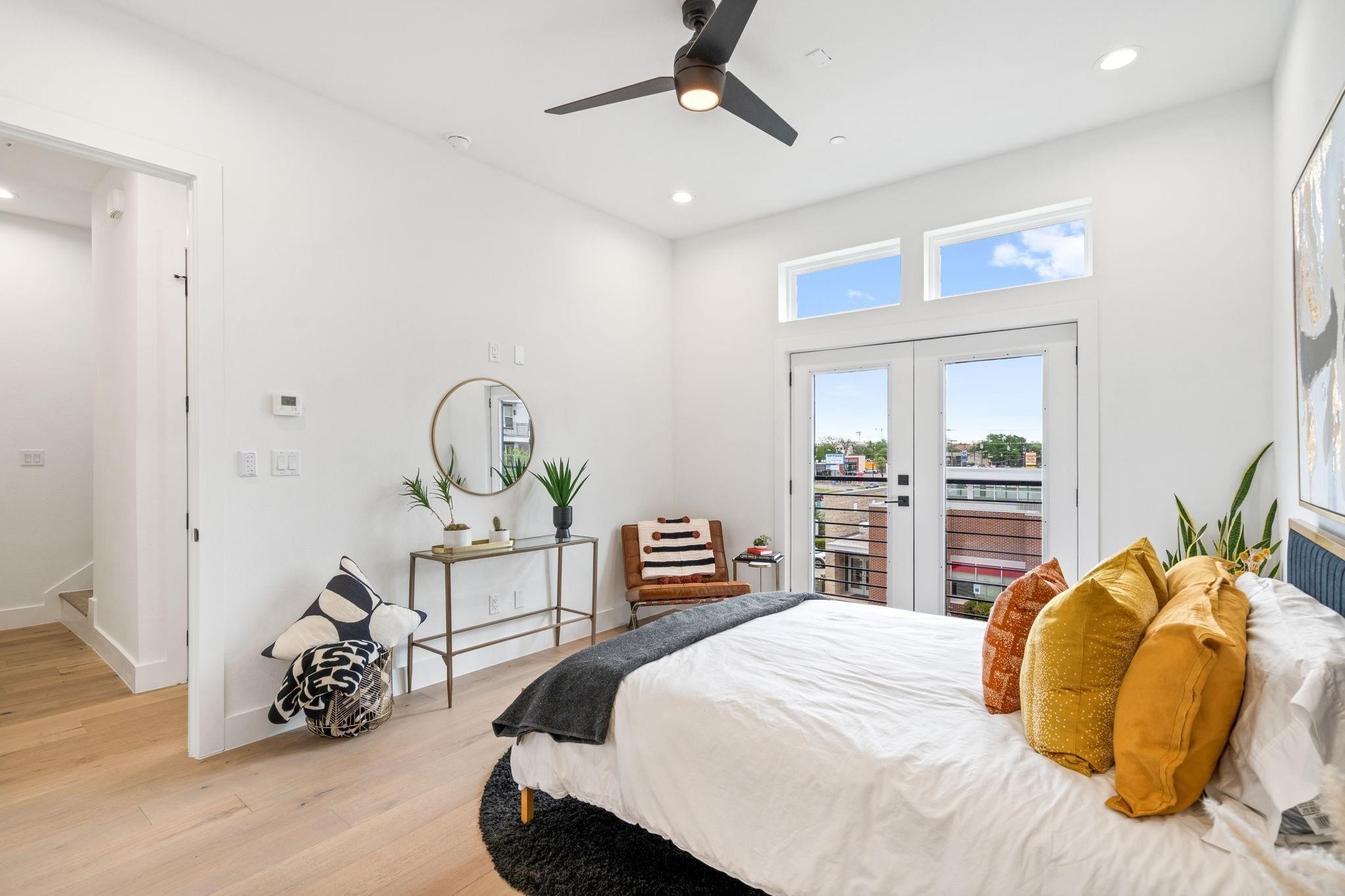 4208 Live Oak Street 201