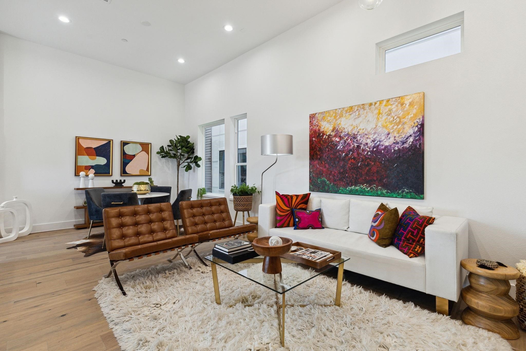4208 Live Oak Street 201