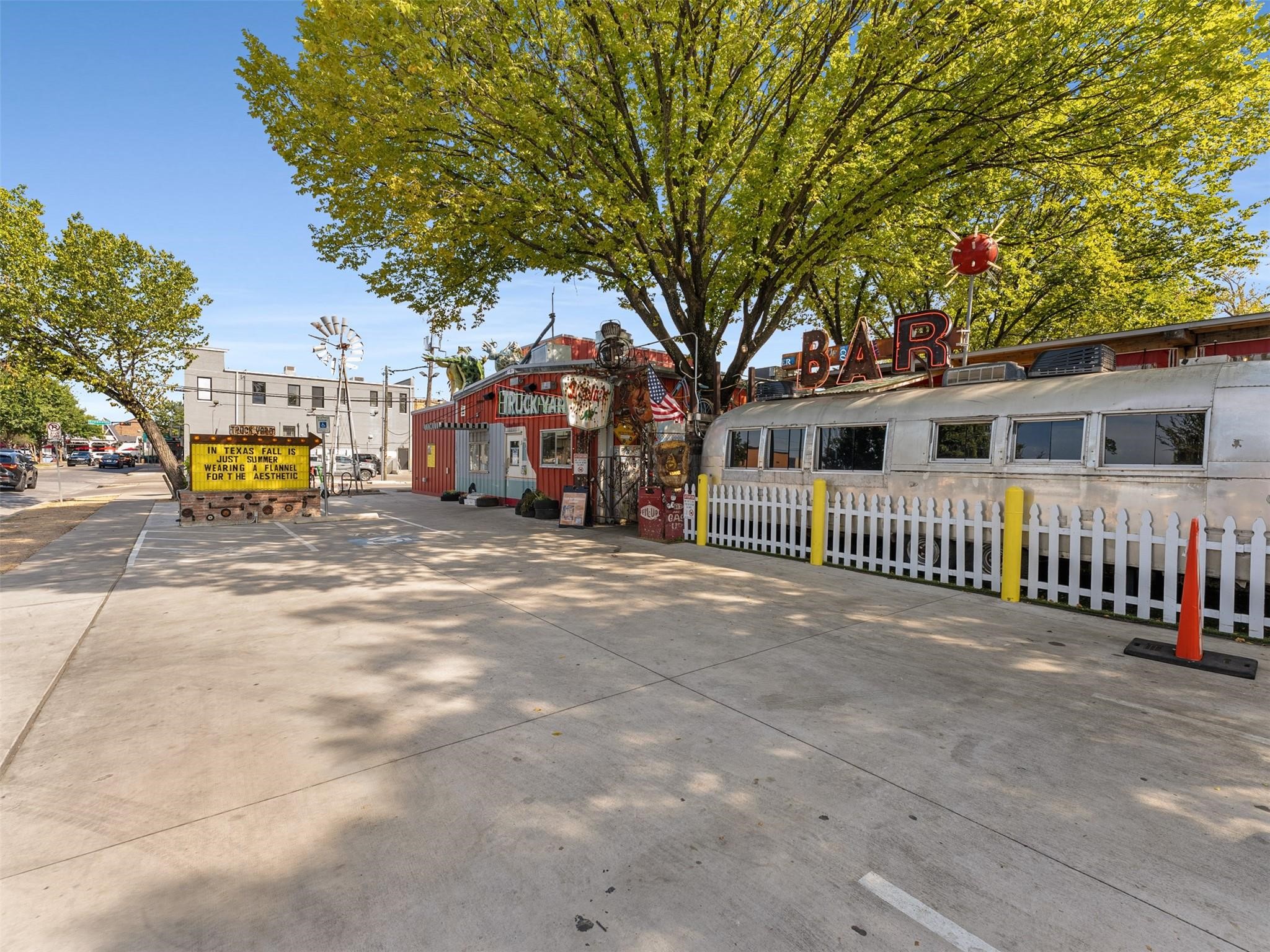 2015 N Prairie Avenue 203