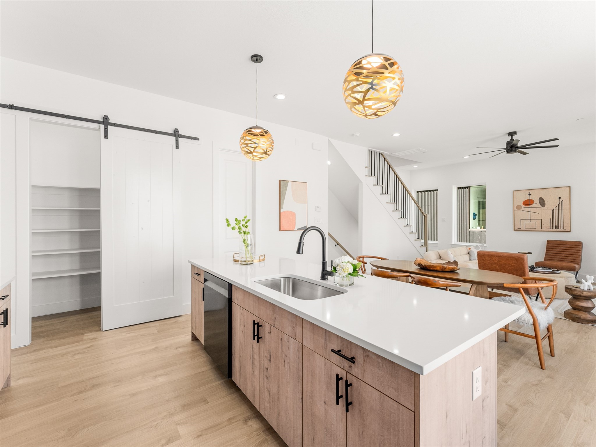 2015 N Prairie Avenue 204