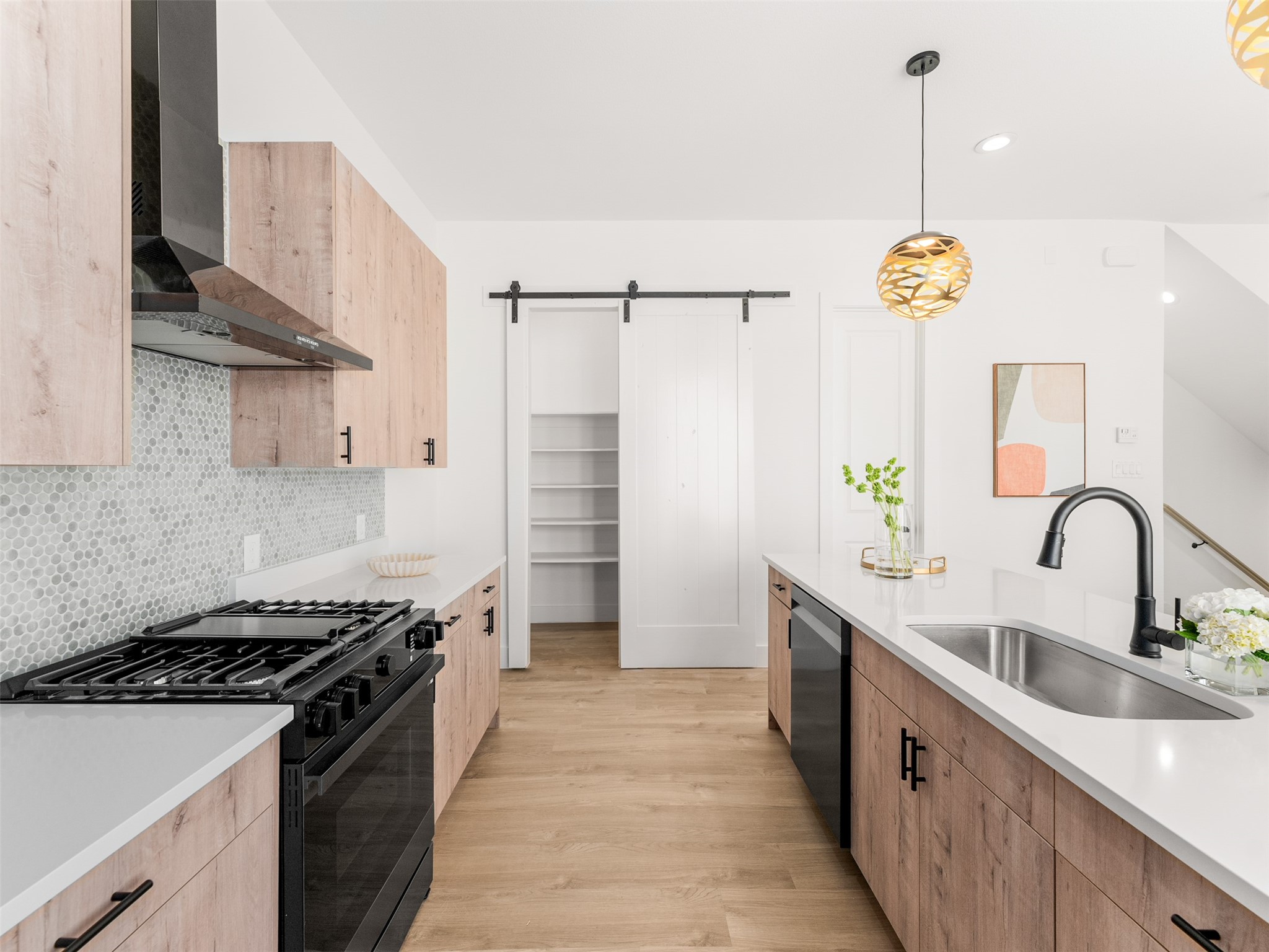 2015 N Prairie Avenue 204