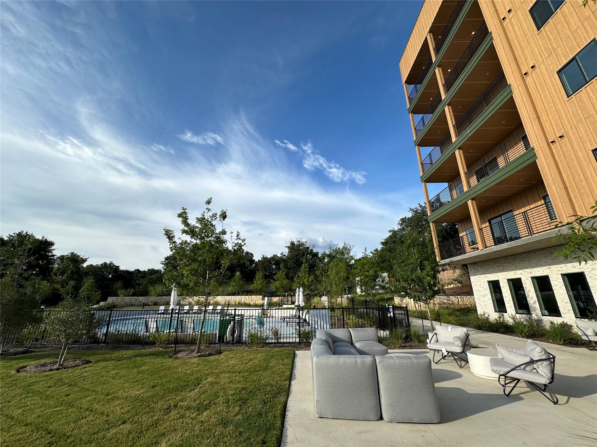 4802 S Congress Ave # 107