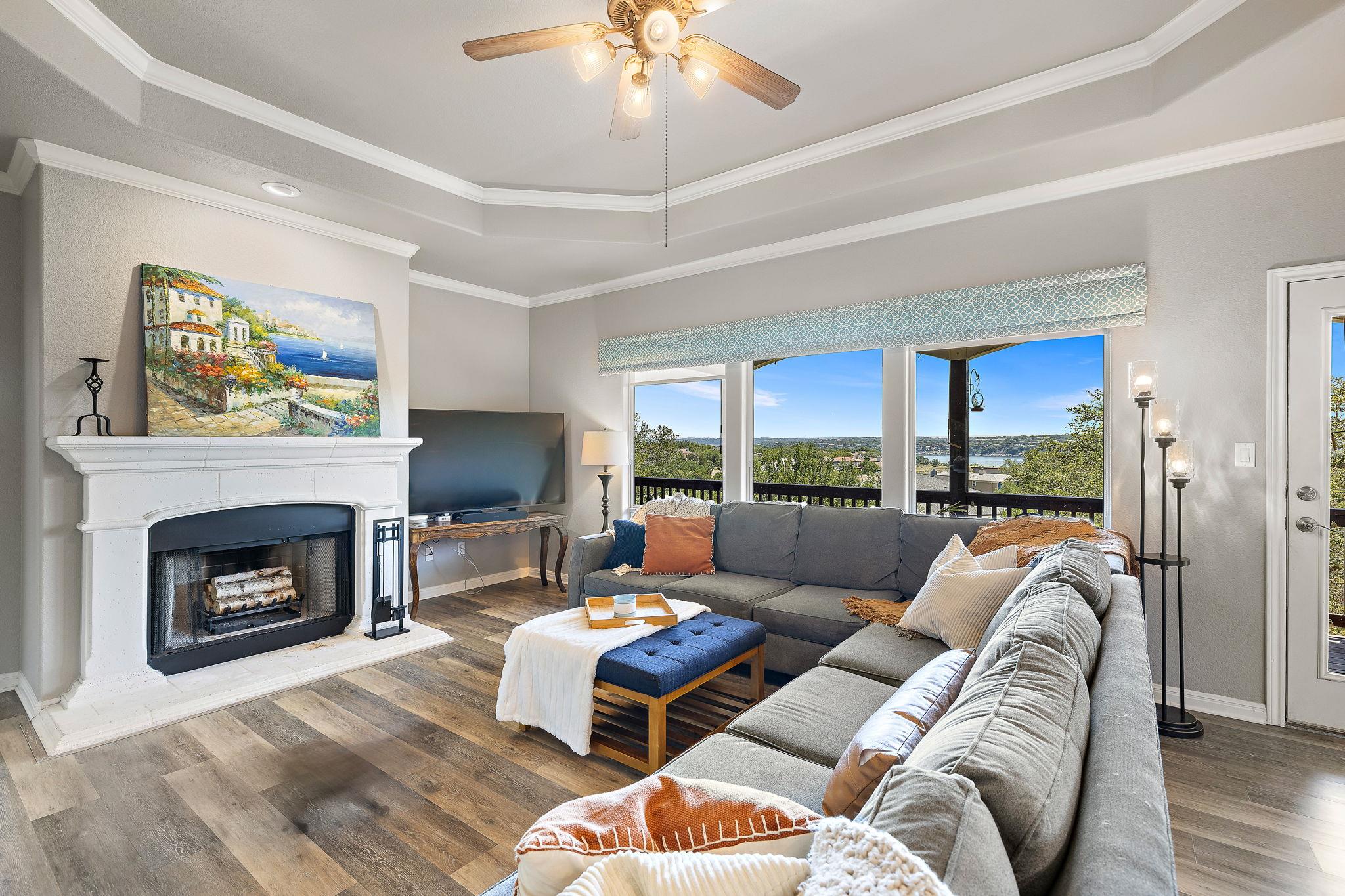 501 Lakeland CIR