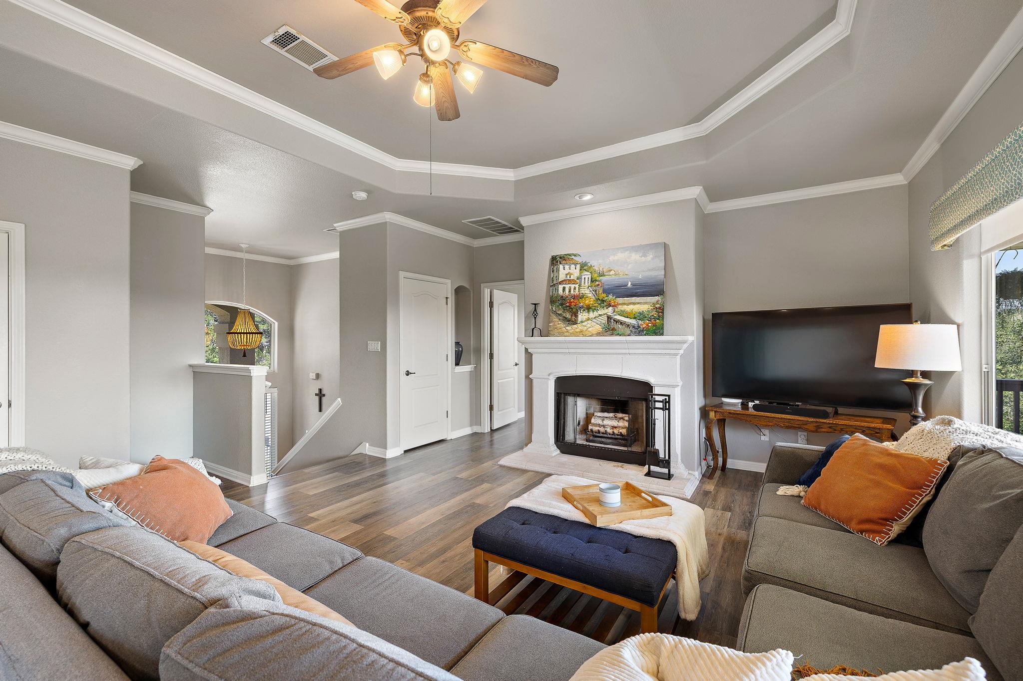 501 Lakeland CIR