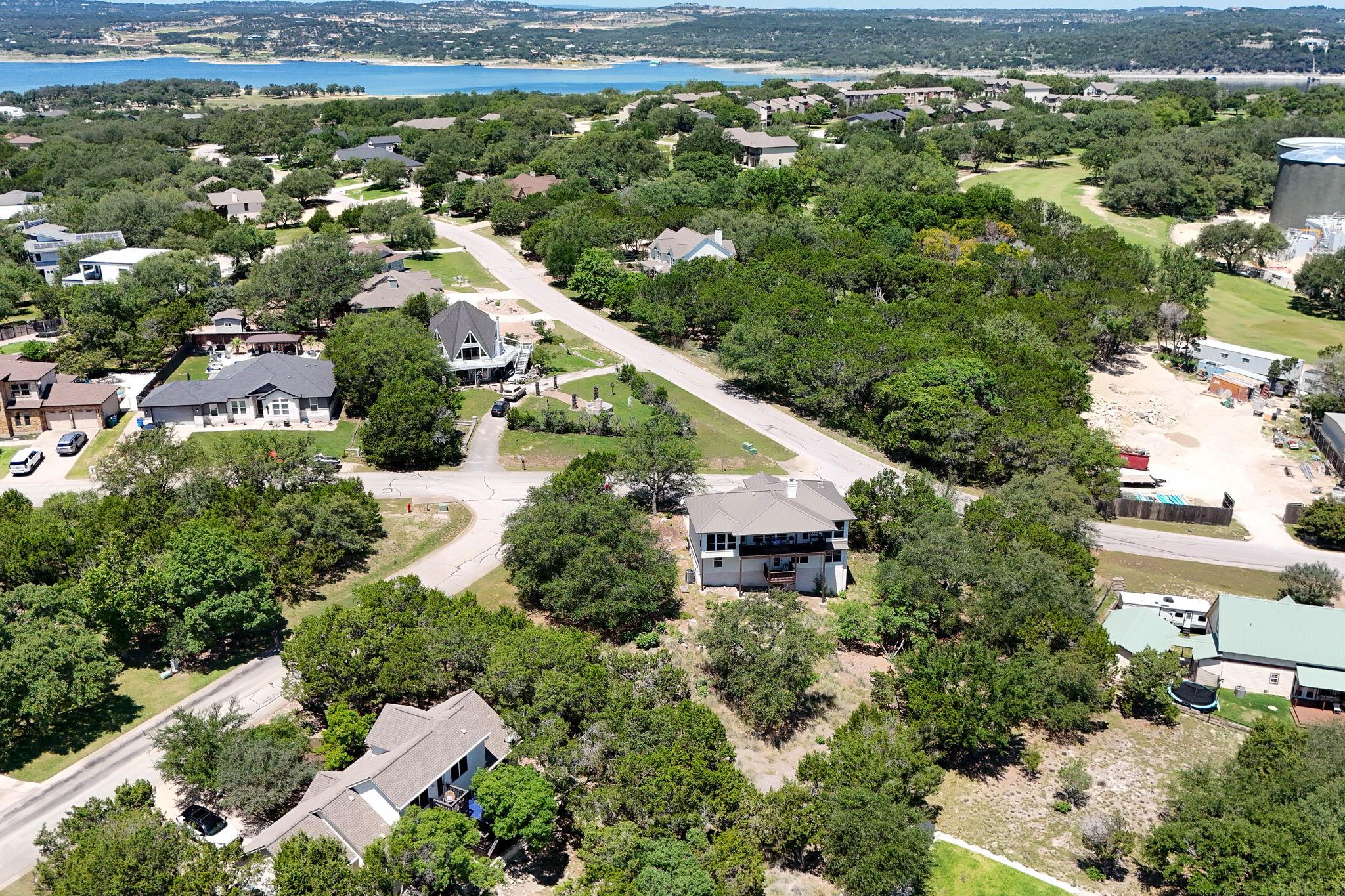 501 Lakeland CIR