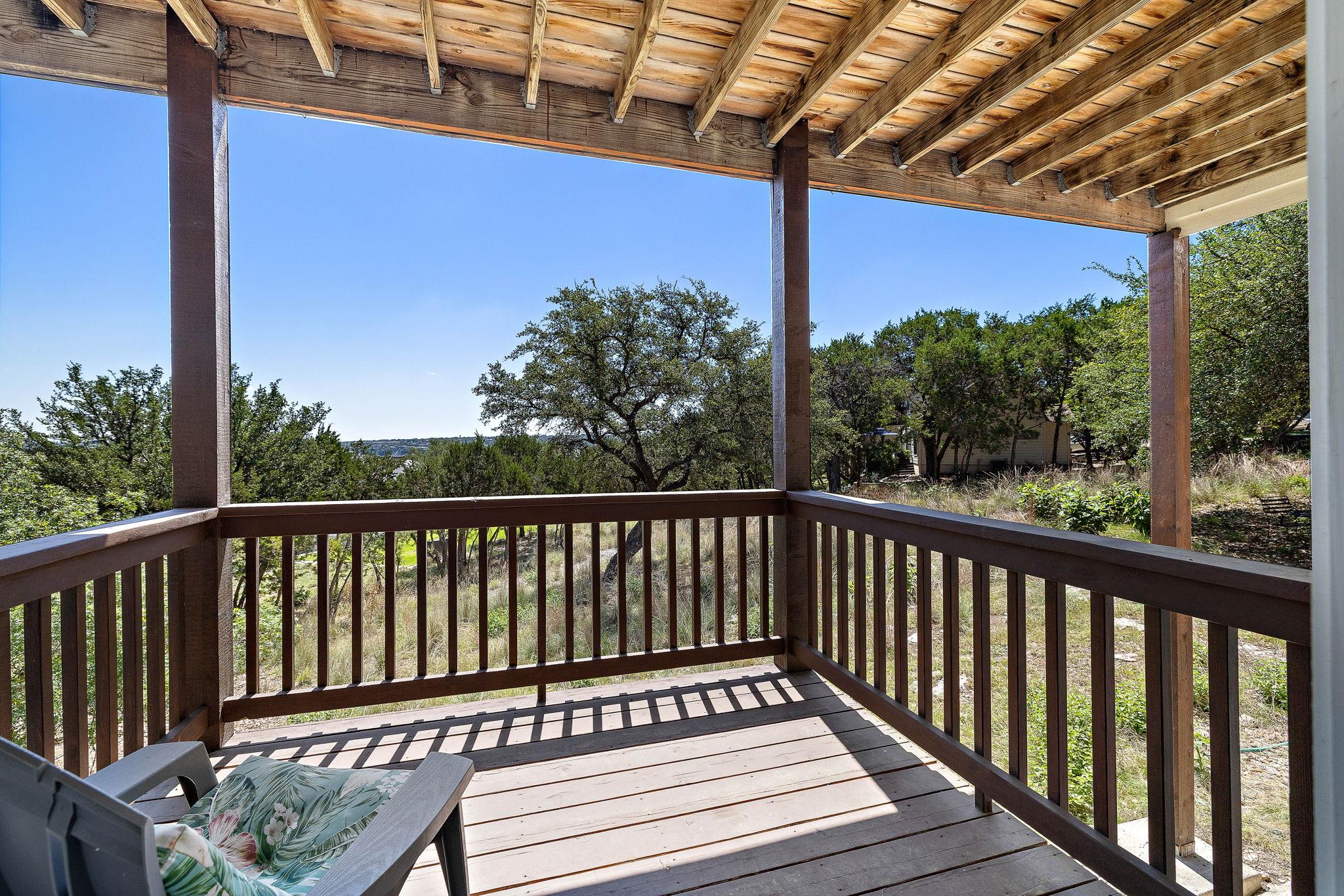 501 Lakeland CIR