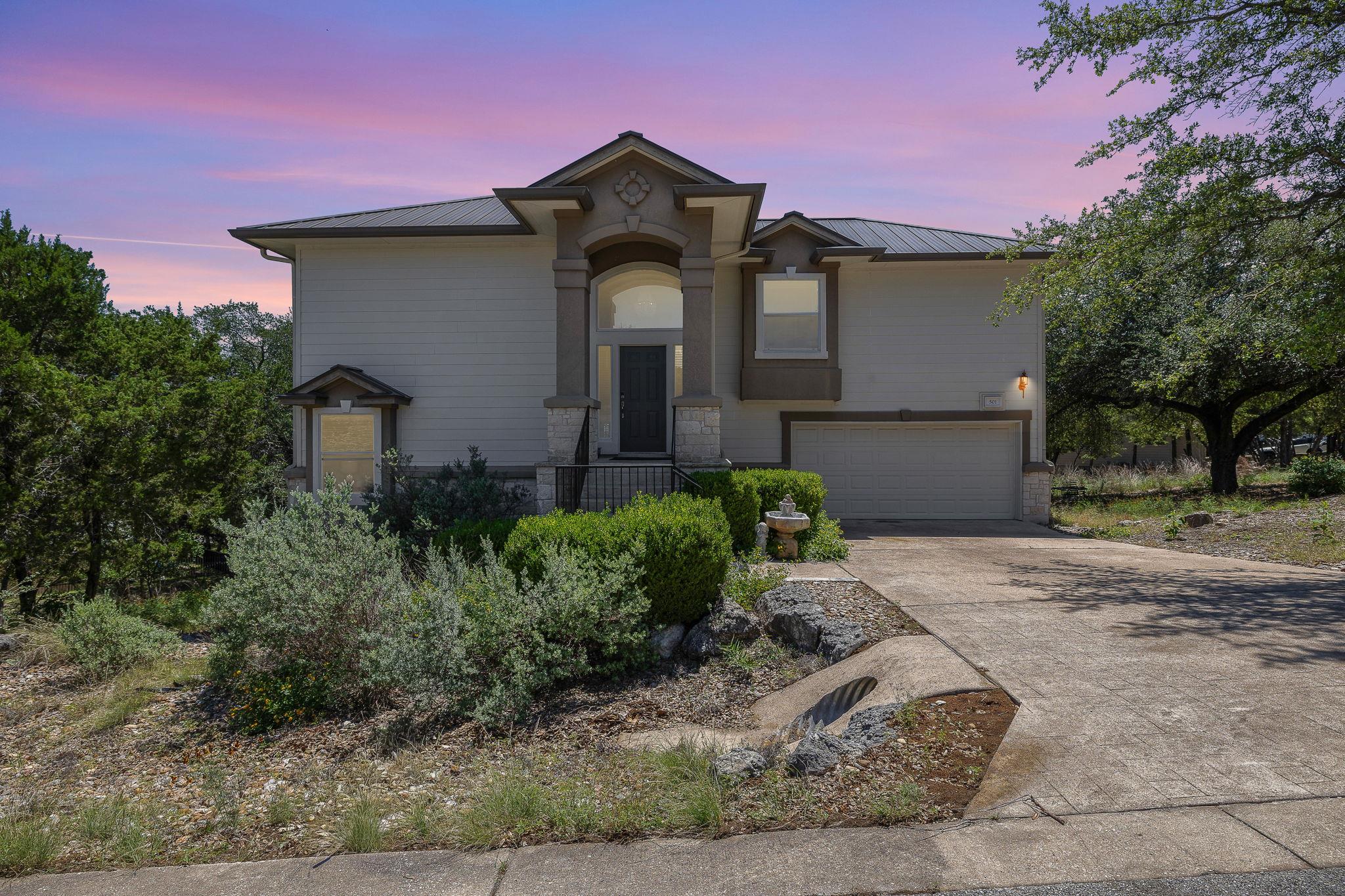 501 Lakeland CIR