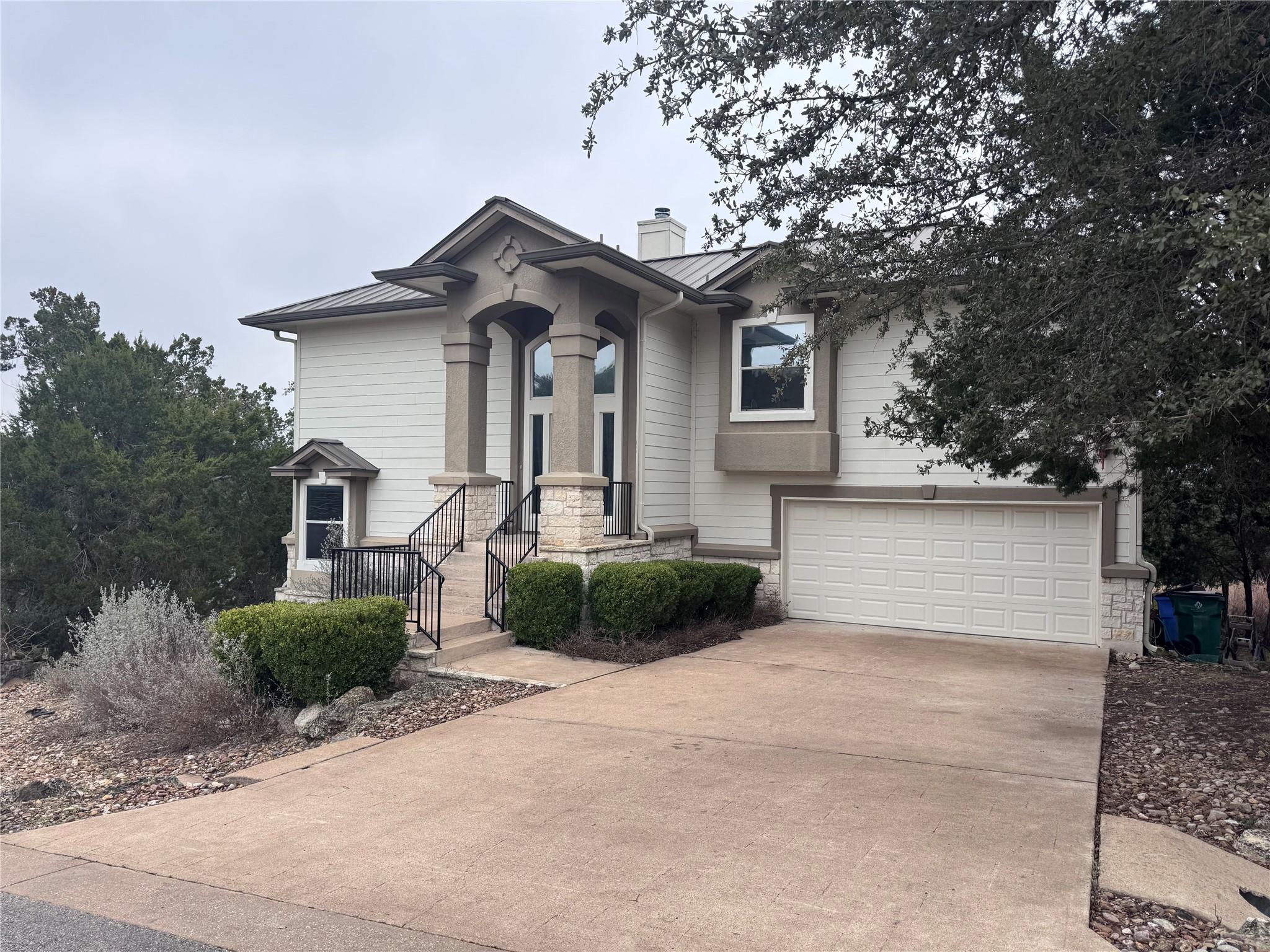 501 Lakeland CIR