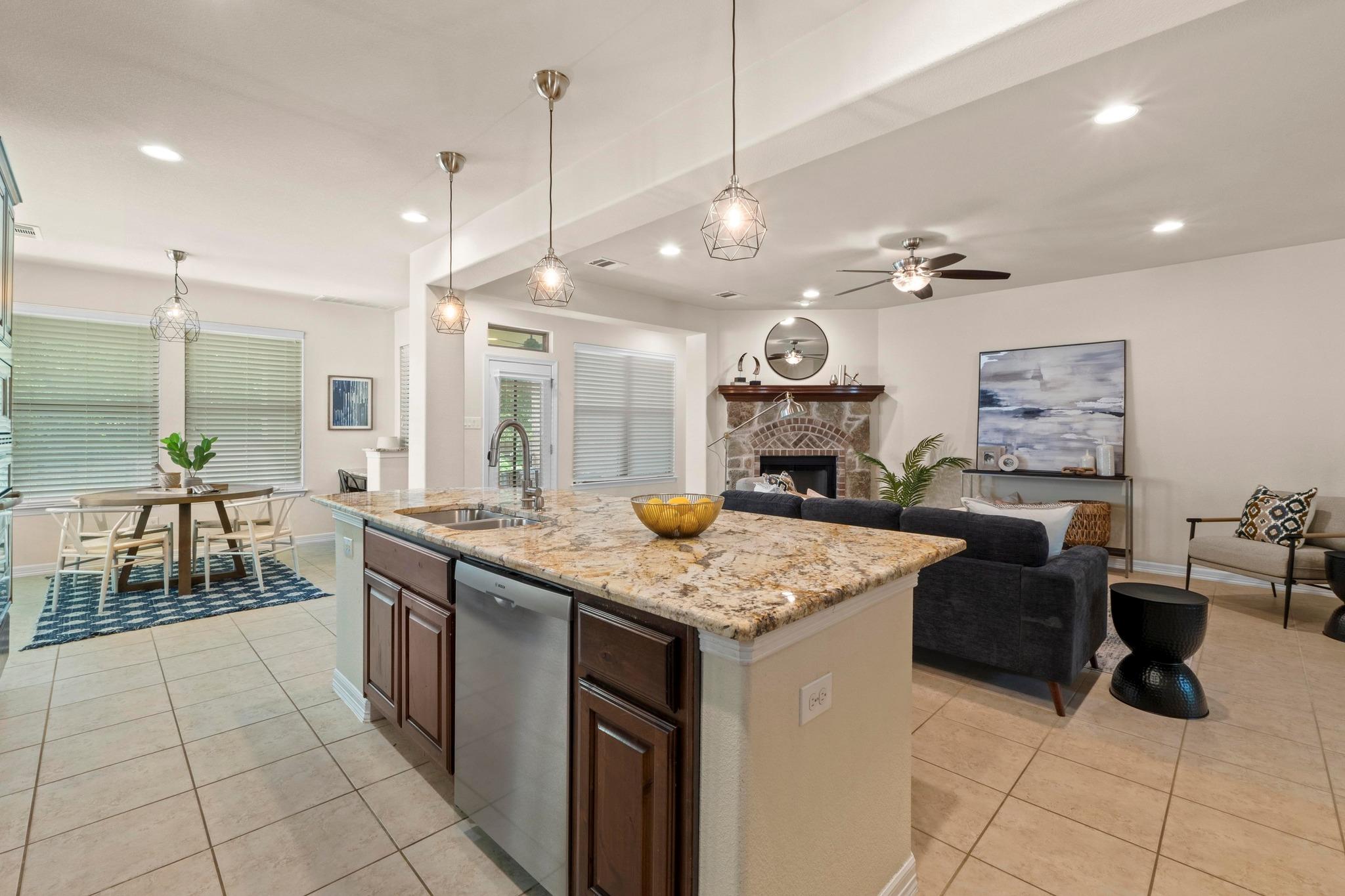 4013 Gloucester DR