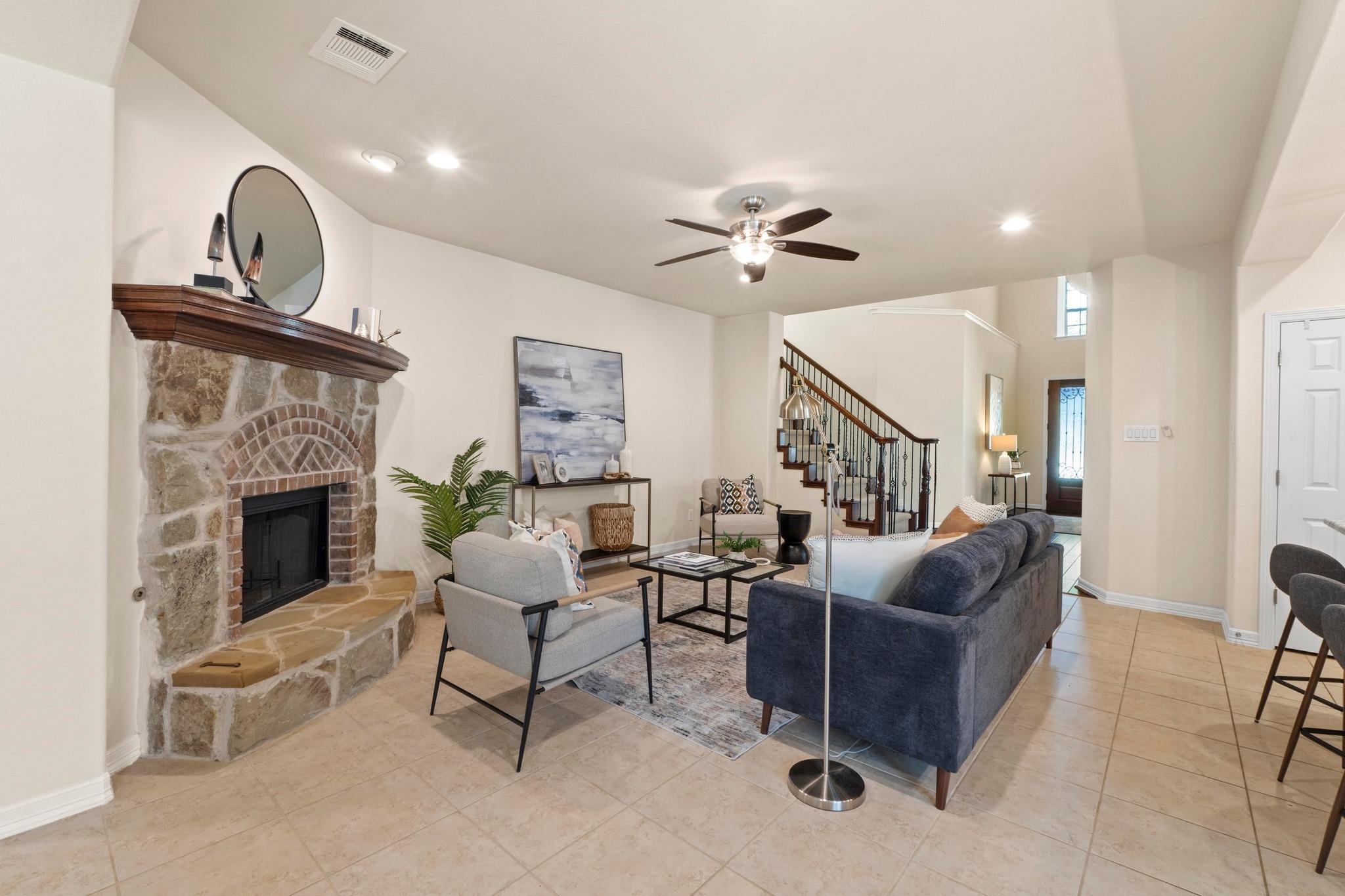 4013 Gloucester DR
