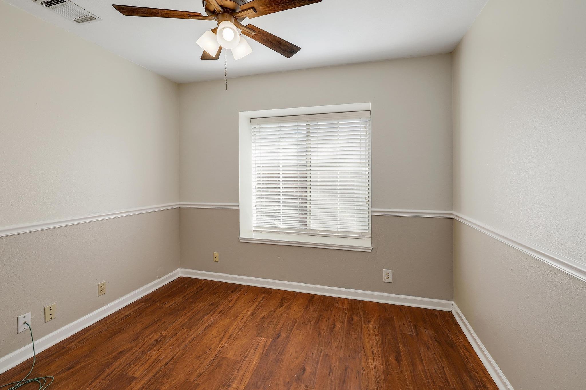 1813 Lion Heart DR