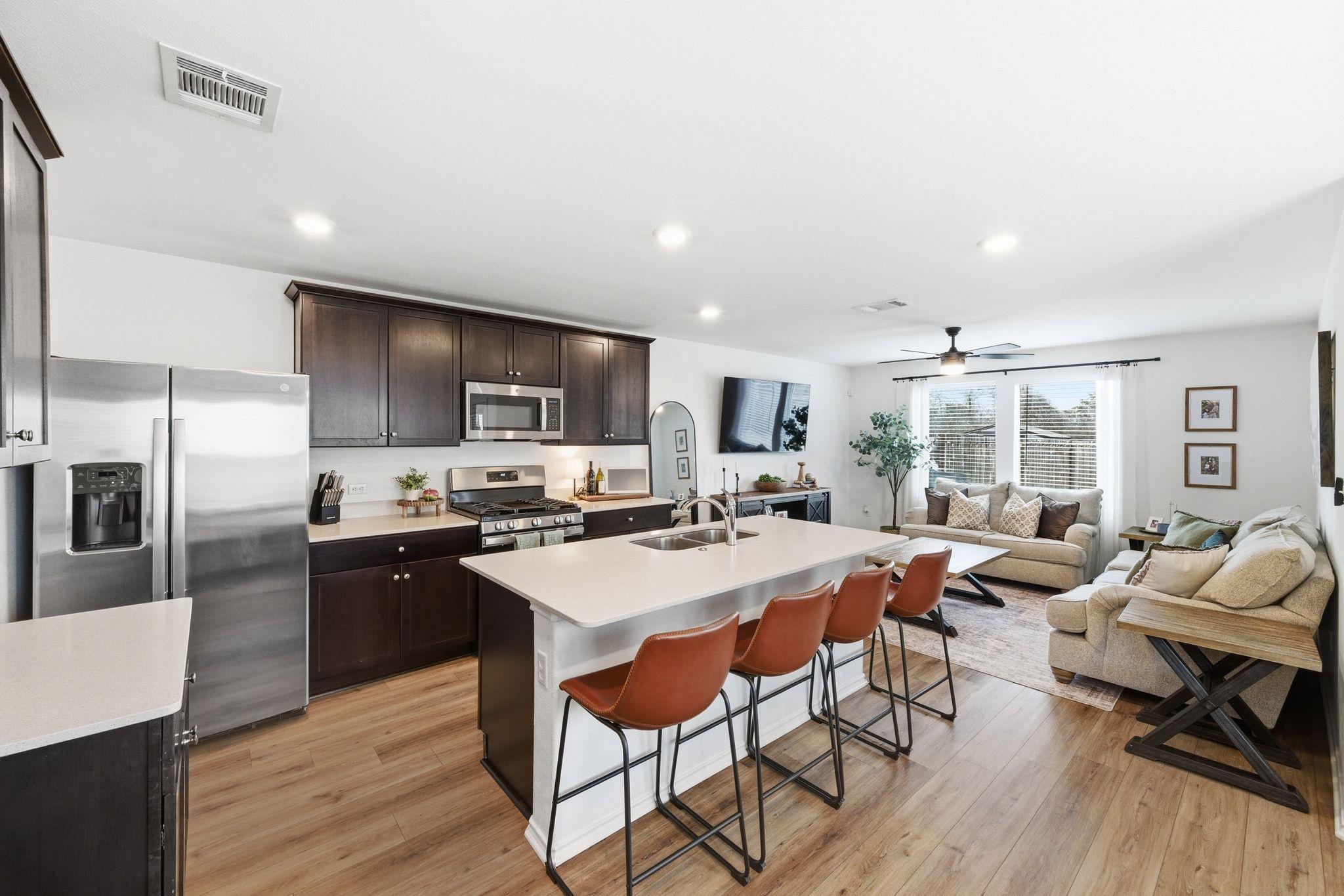 200 George Neggan LN