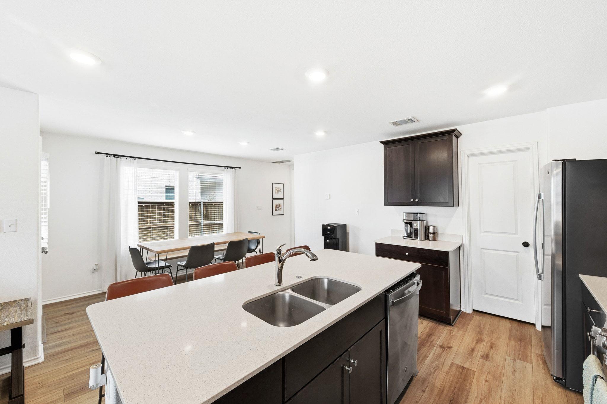 200 George Neggan LN