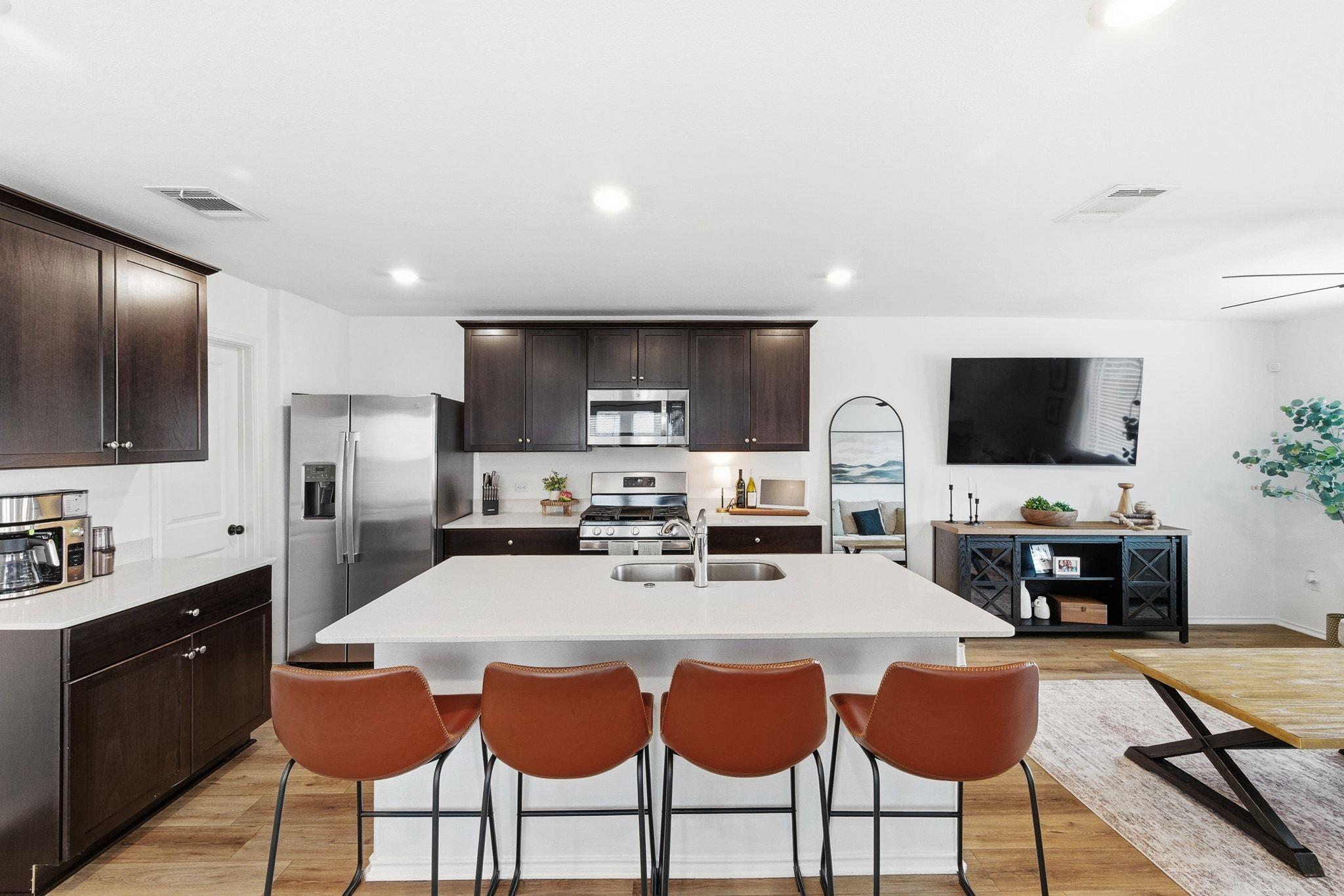 200 George Neggan LN