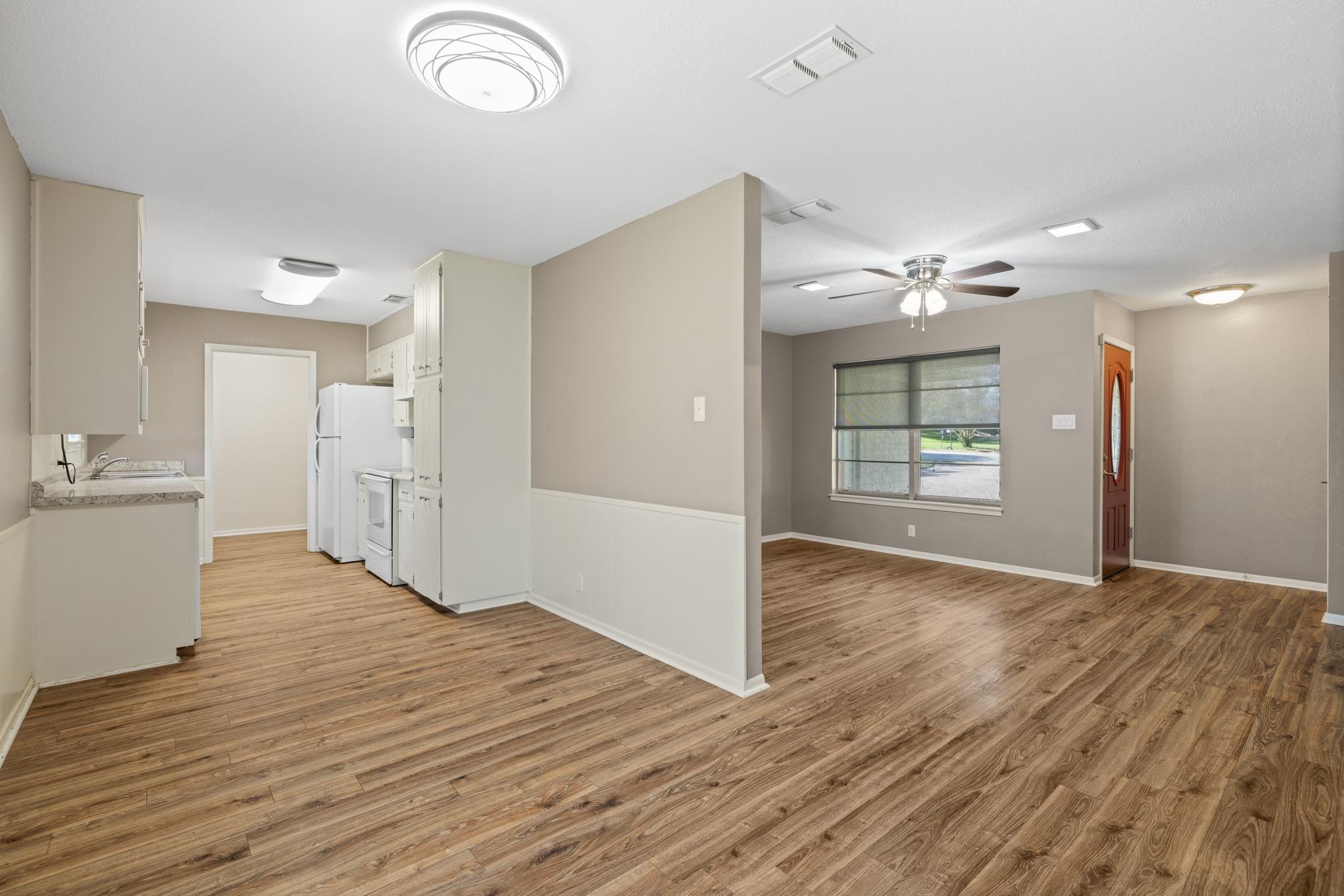 101 Oakwood ST