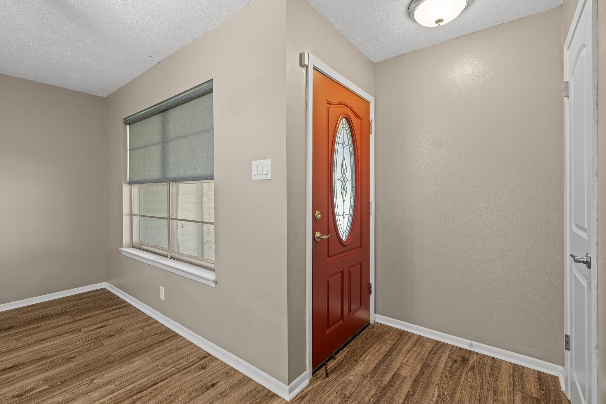 101 Oakwood ST