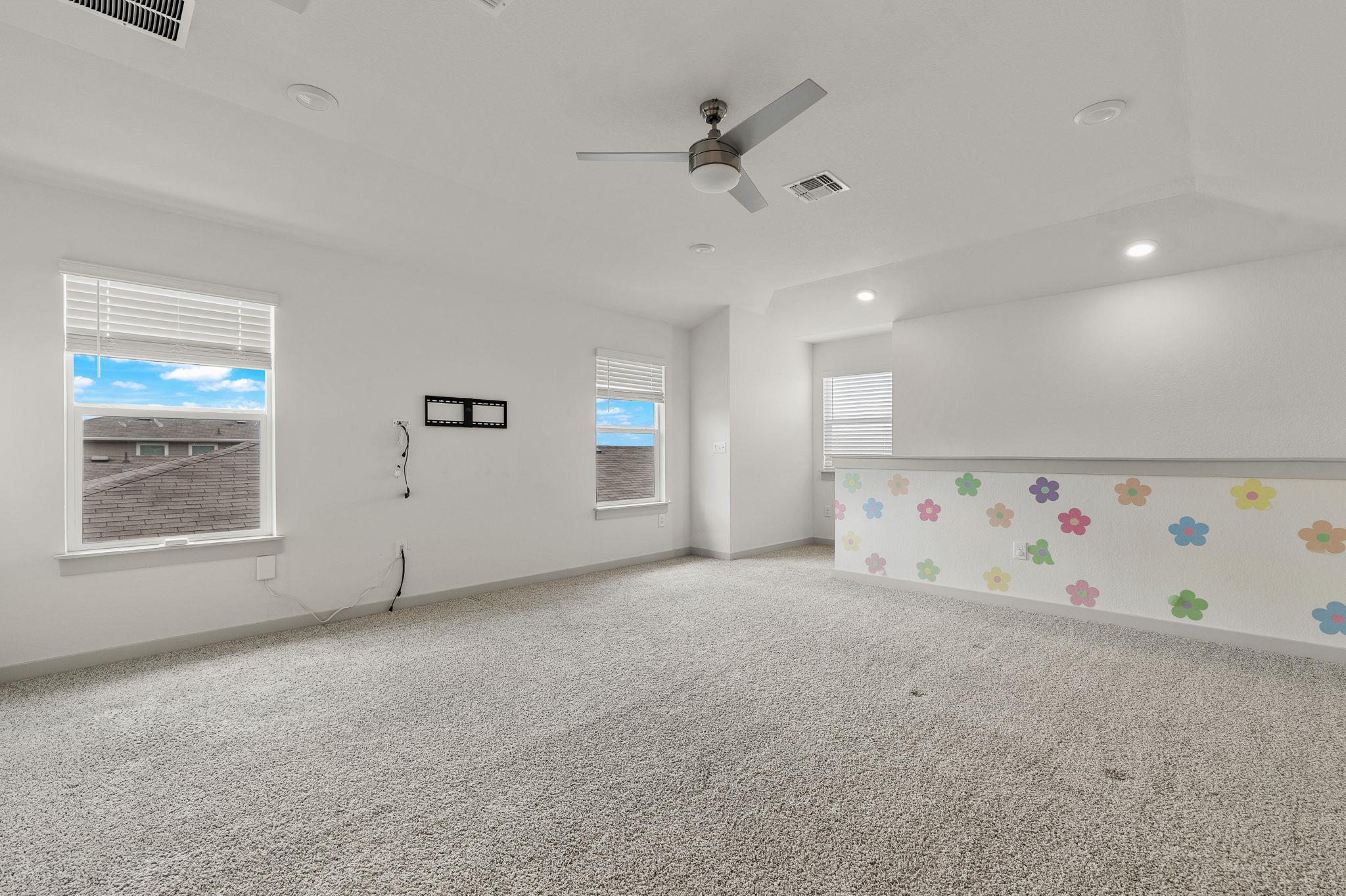 10716 Fulton Ave