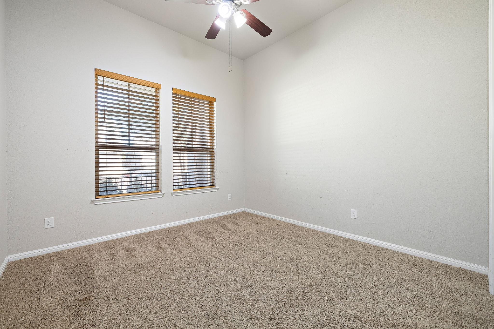 1540 Reprise Bend
